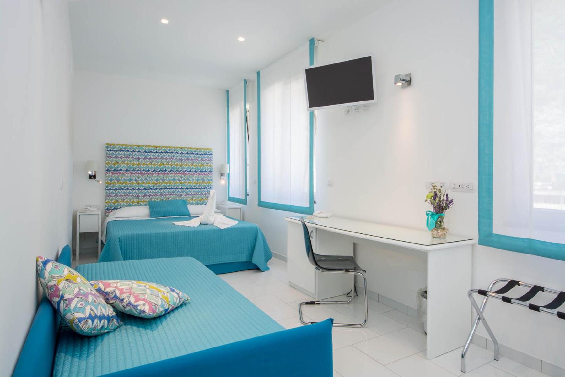 Classic Triple Room - Photo 3