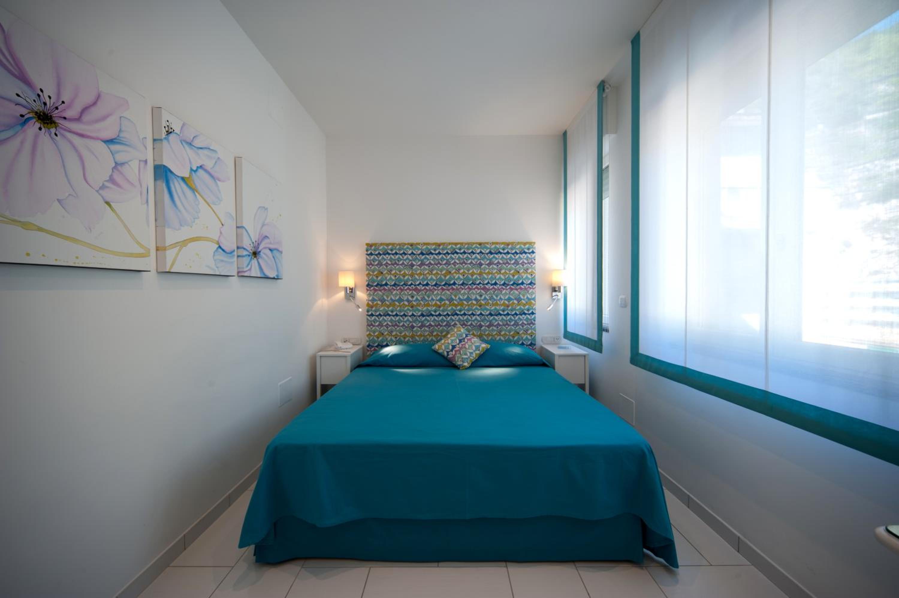 Classic Triple Room - Photo 10