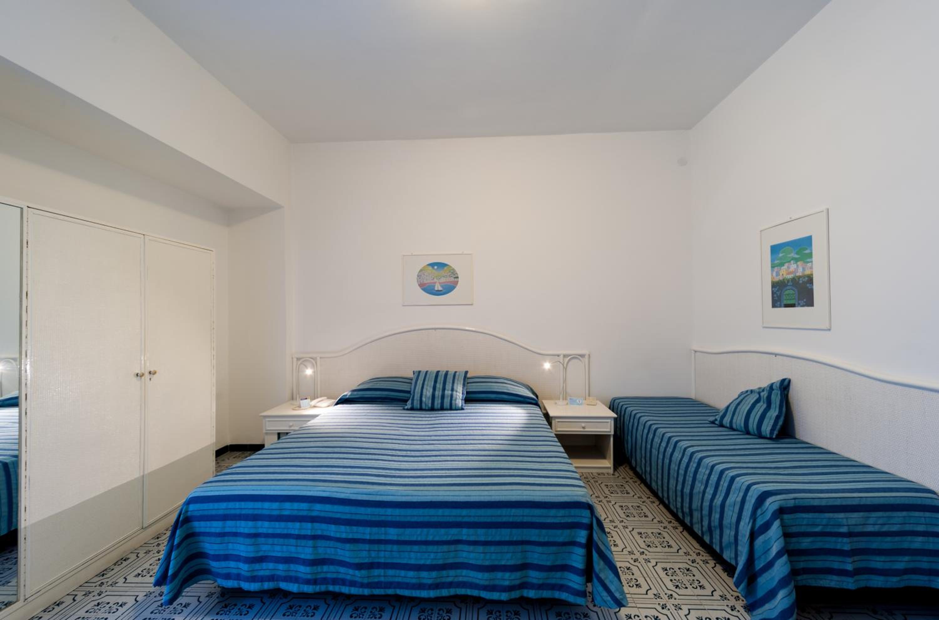 Standard Triple Room - Photo 7