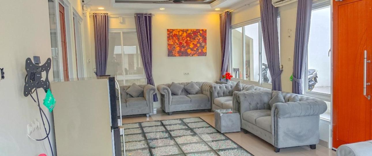 Three-Bedroom Villa photo 1