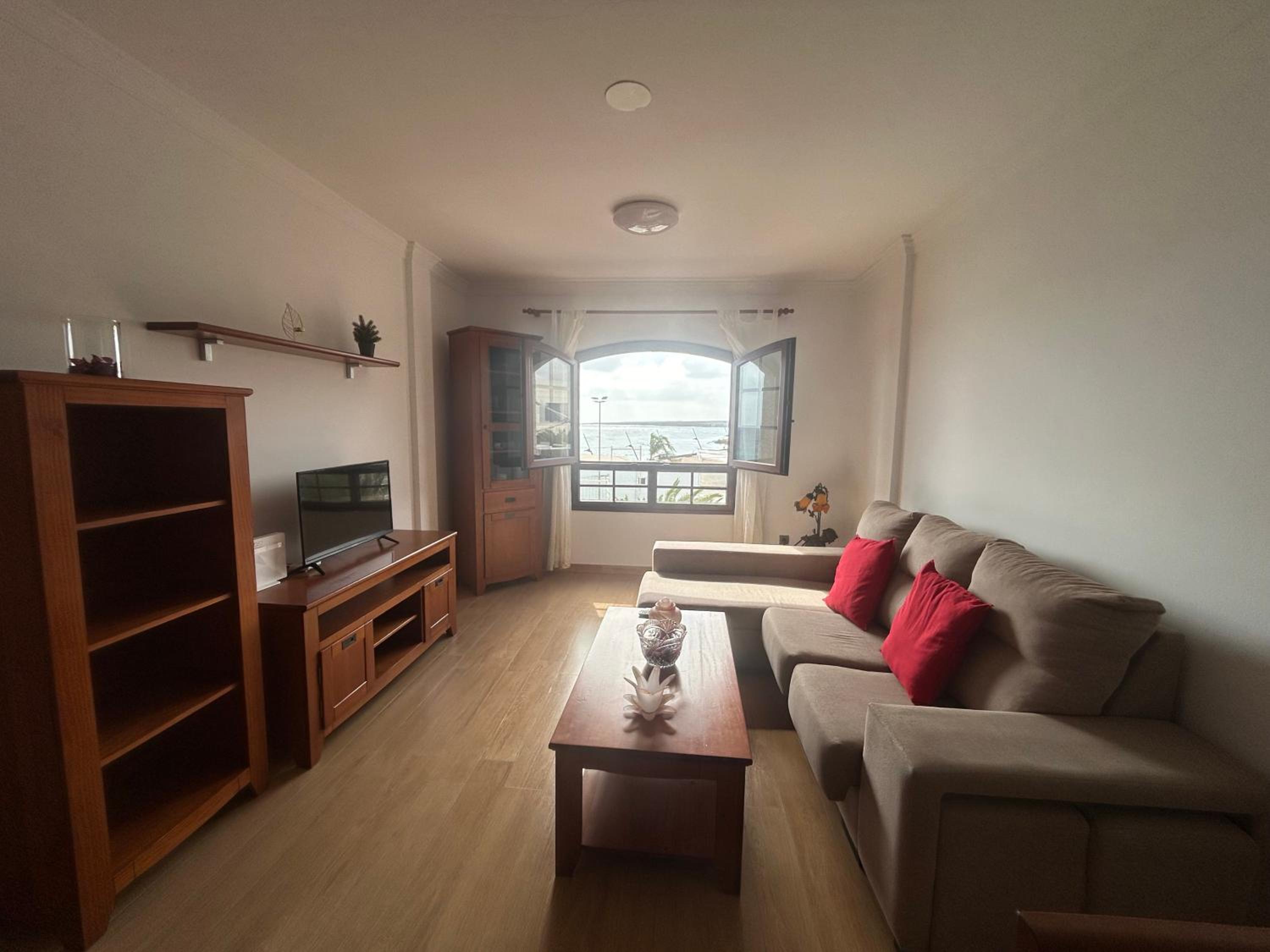 Three-Bedroom Apartment photo 2