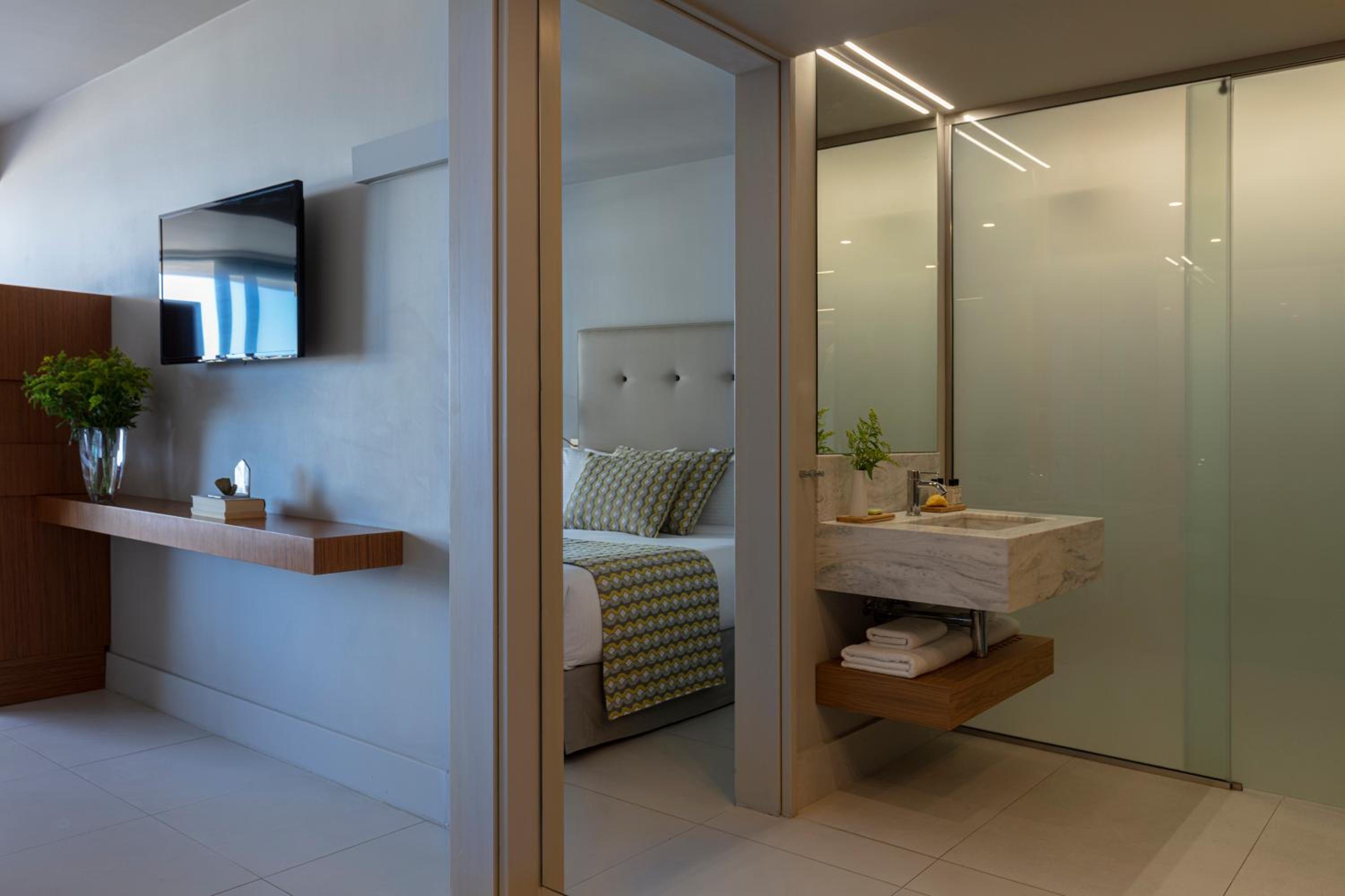 Classic Room Sea View (2 Adults & 1 Child) - Photo 7