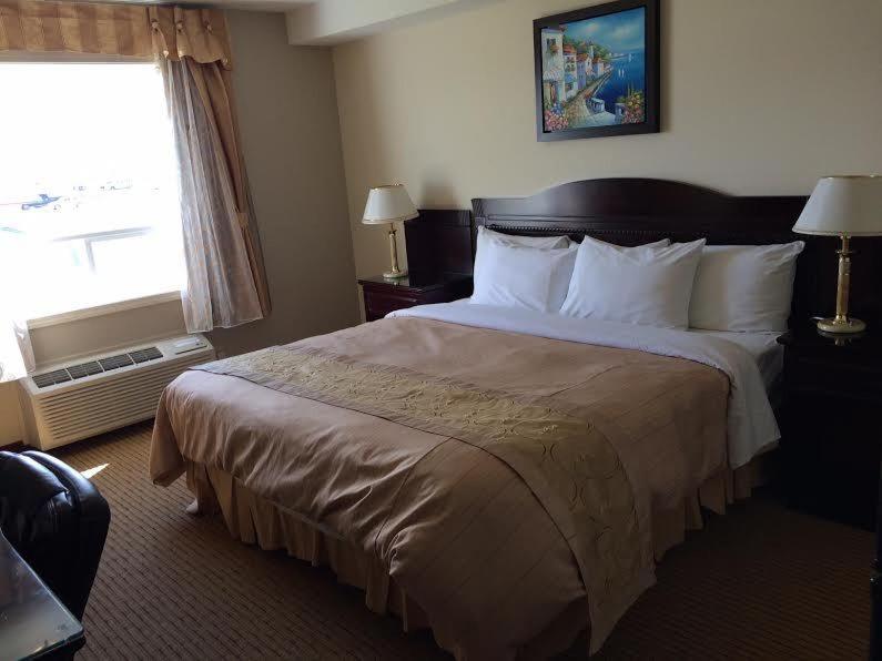 King Room - Non-Smoking - Photo 1