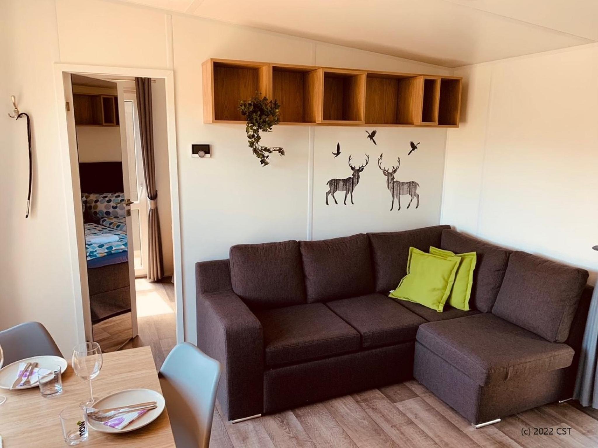 One-Bedroom House photo 1