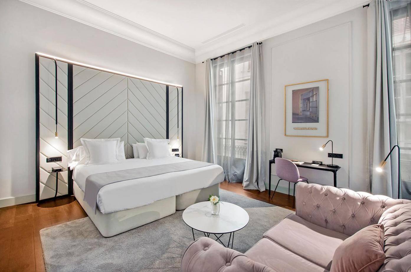Singular Junior Suite