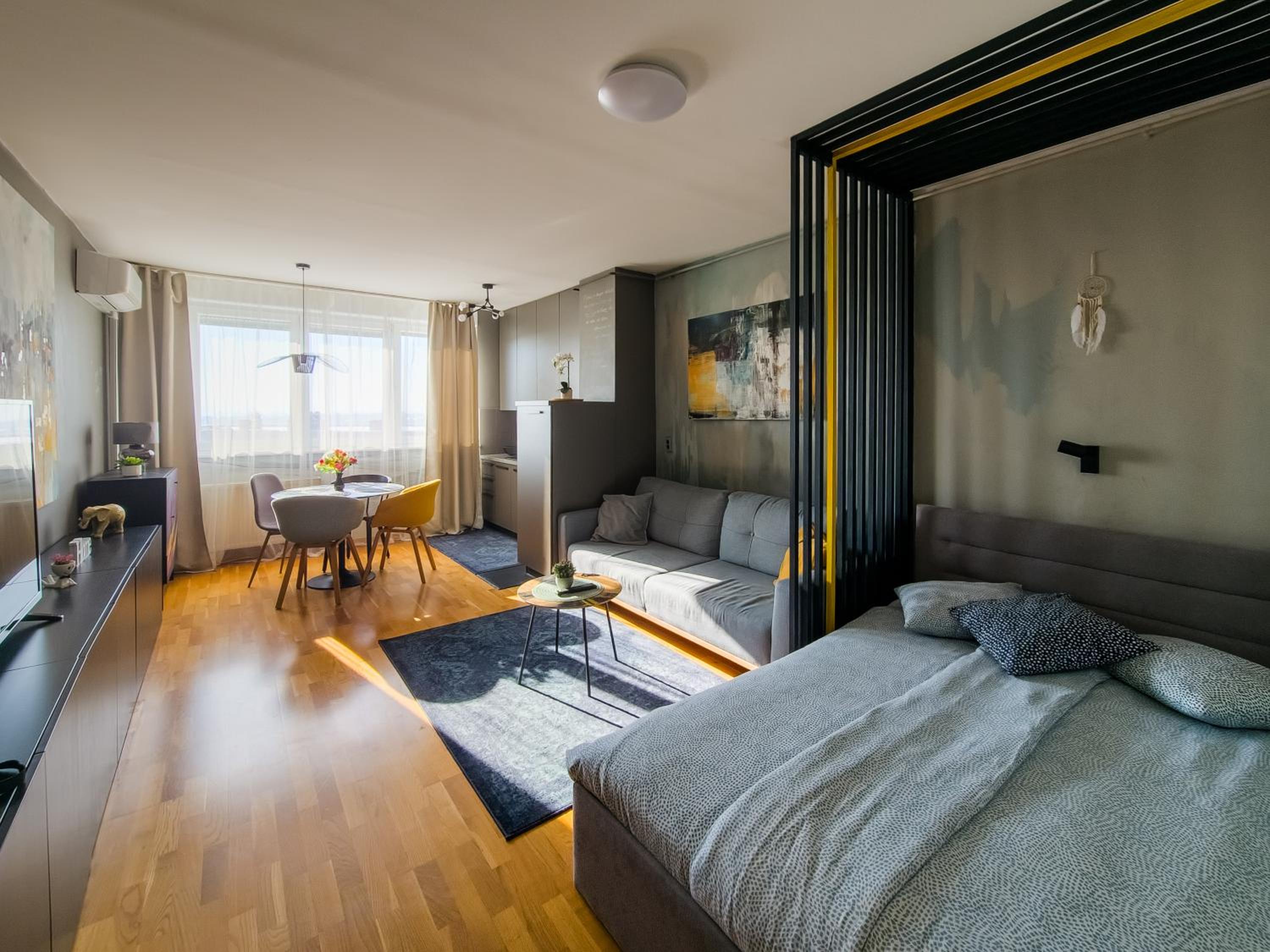 Studio Apartment