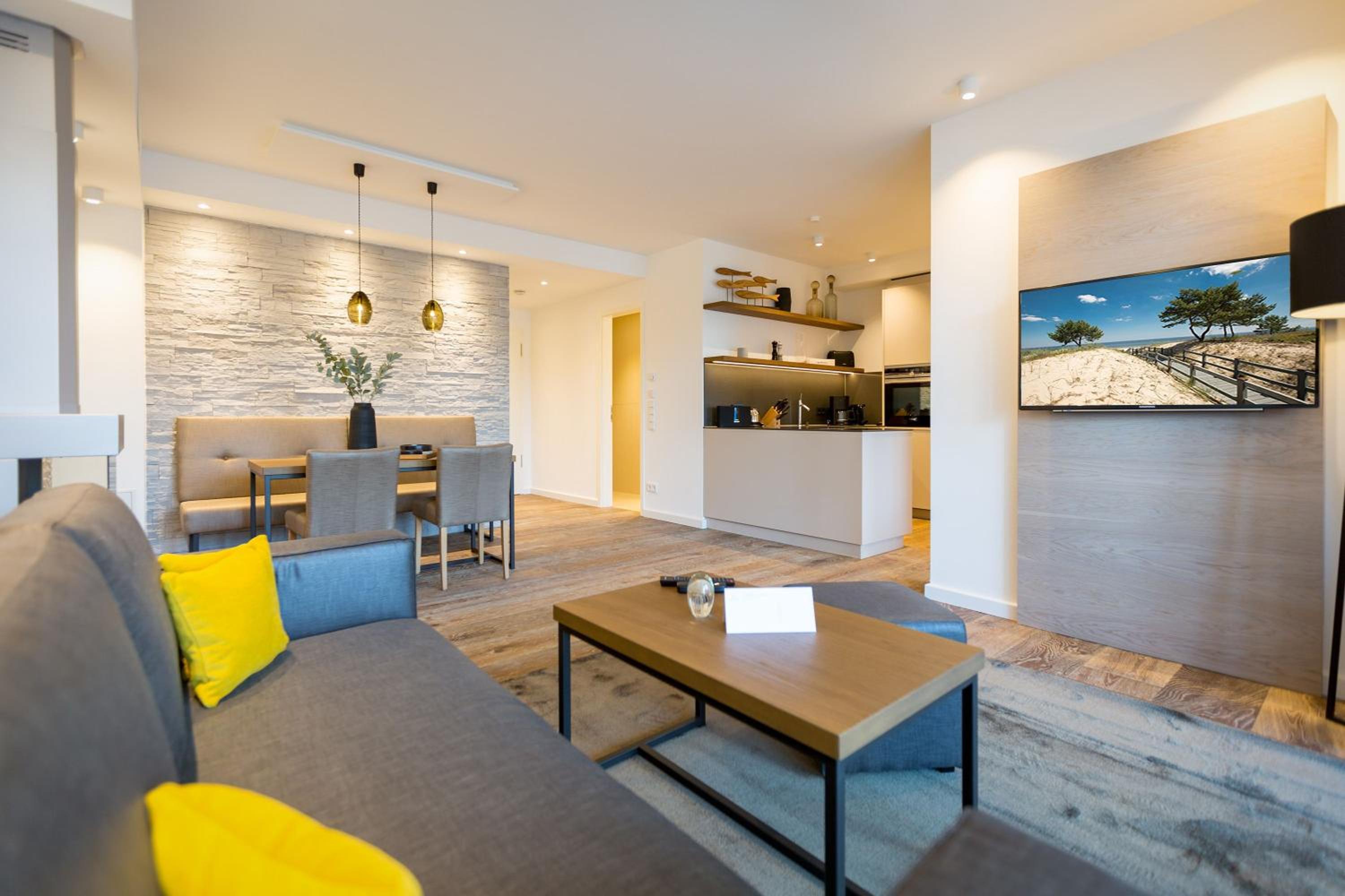One-Bedroom Apartment with Balcony photo 1