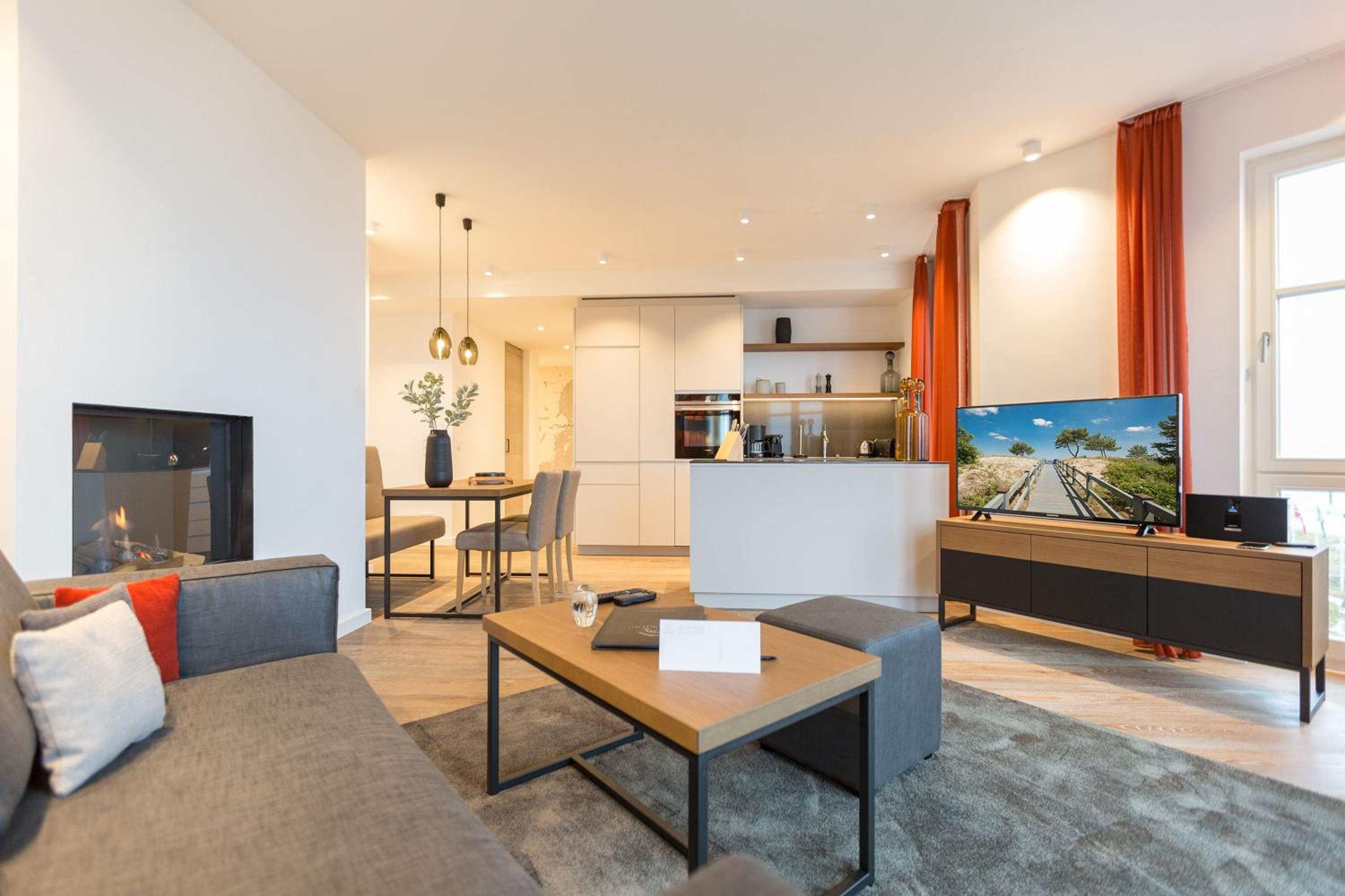 Two-Bedroom Apartment with Balcony photo 1