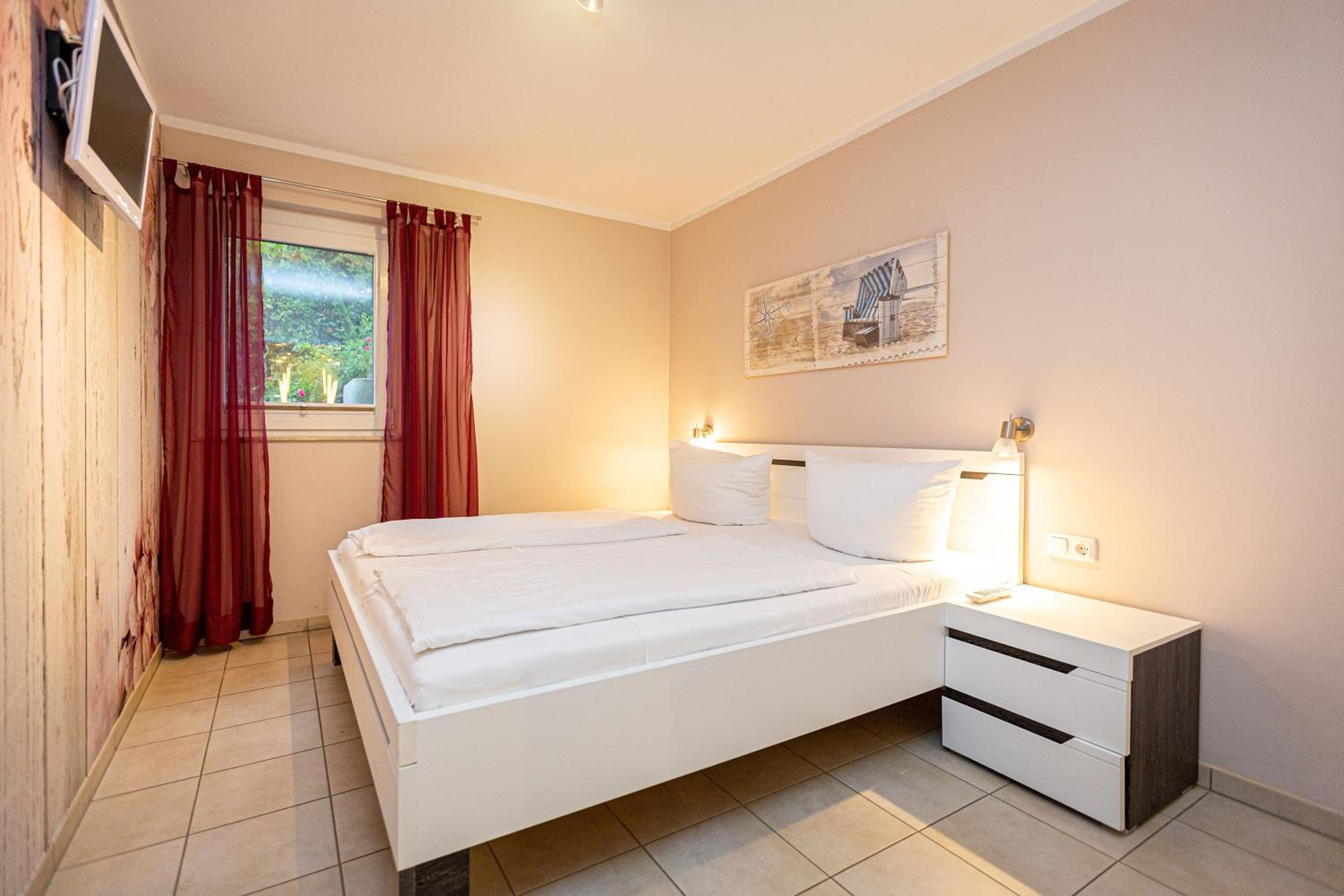Two-Bedroom Apartment with Terrace photo 3