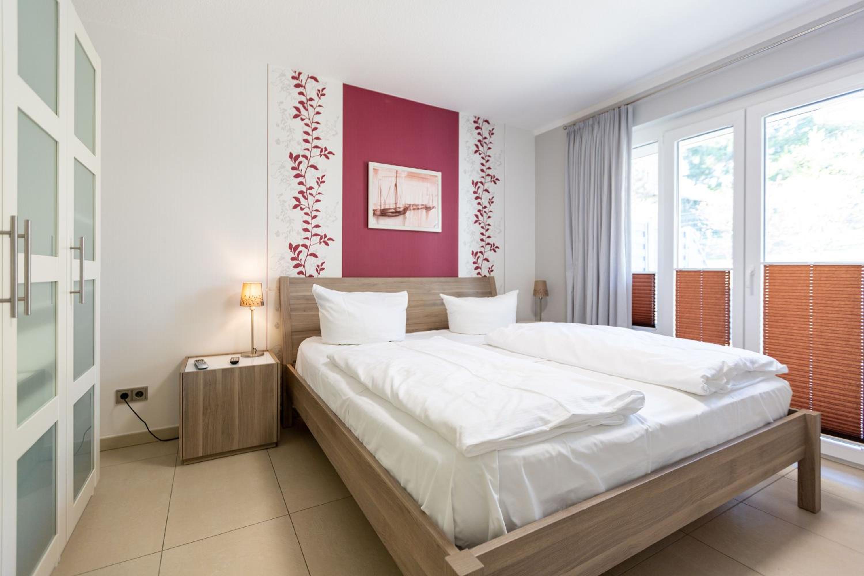 One-Bedroom Apartment with Terrace photo 3