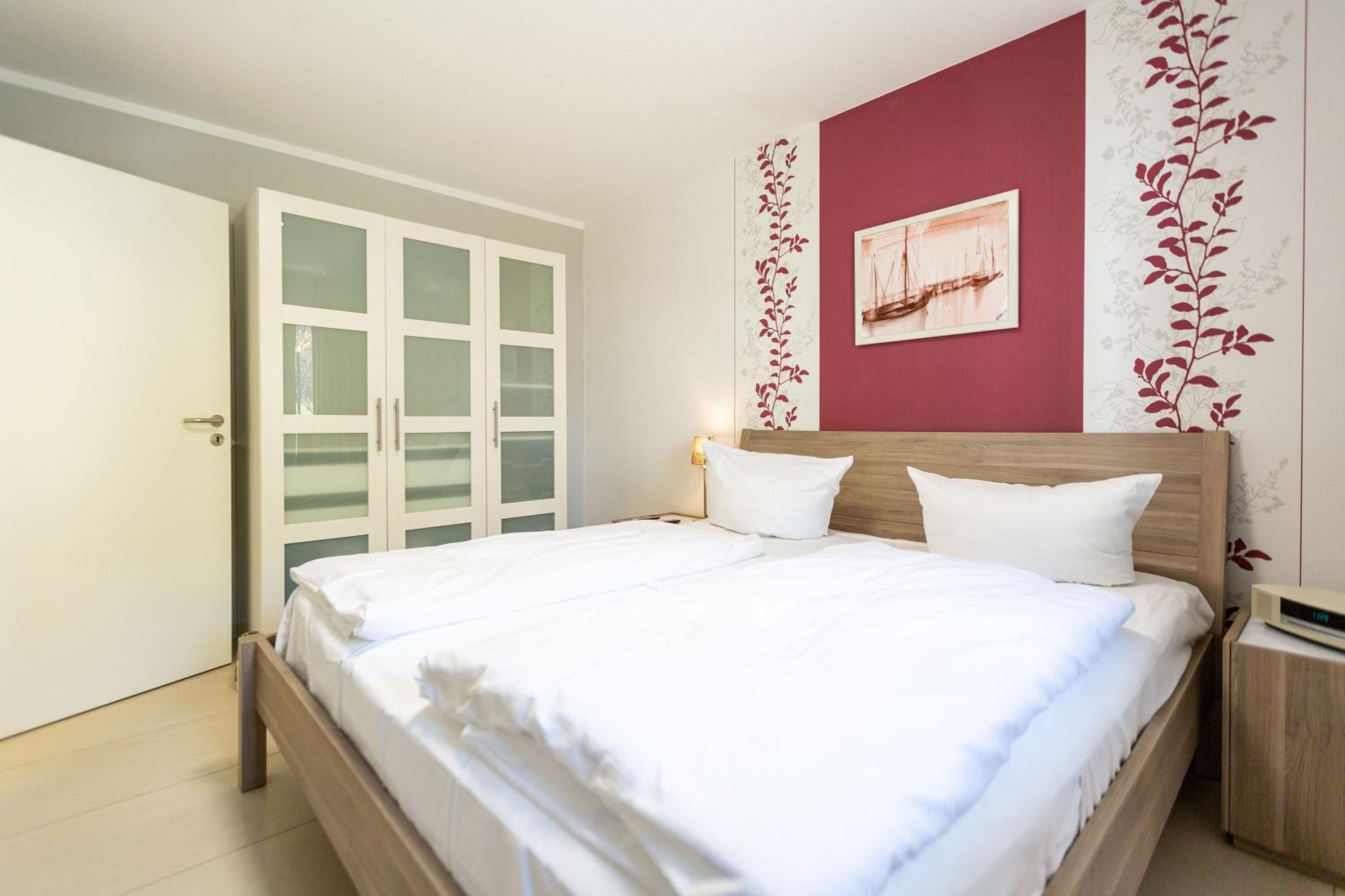 One-Bedroom Apartment with Terrace photo 2