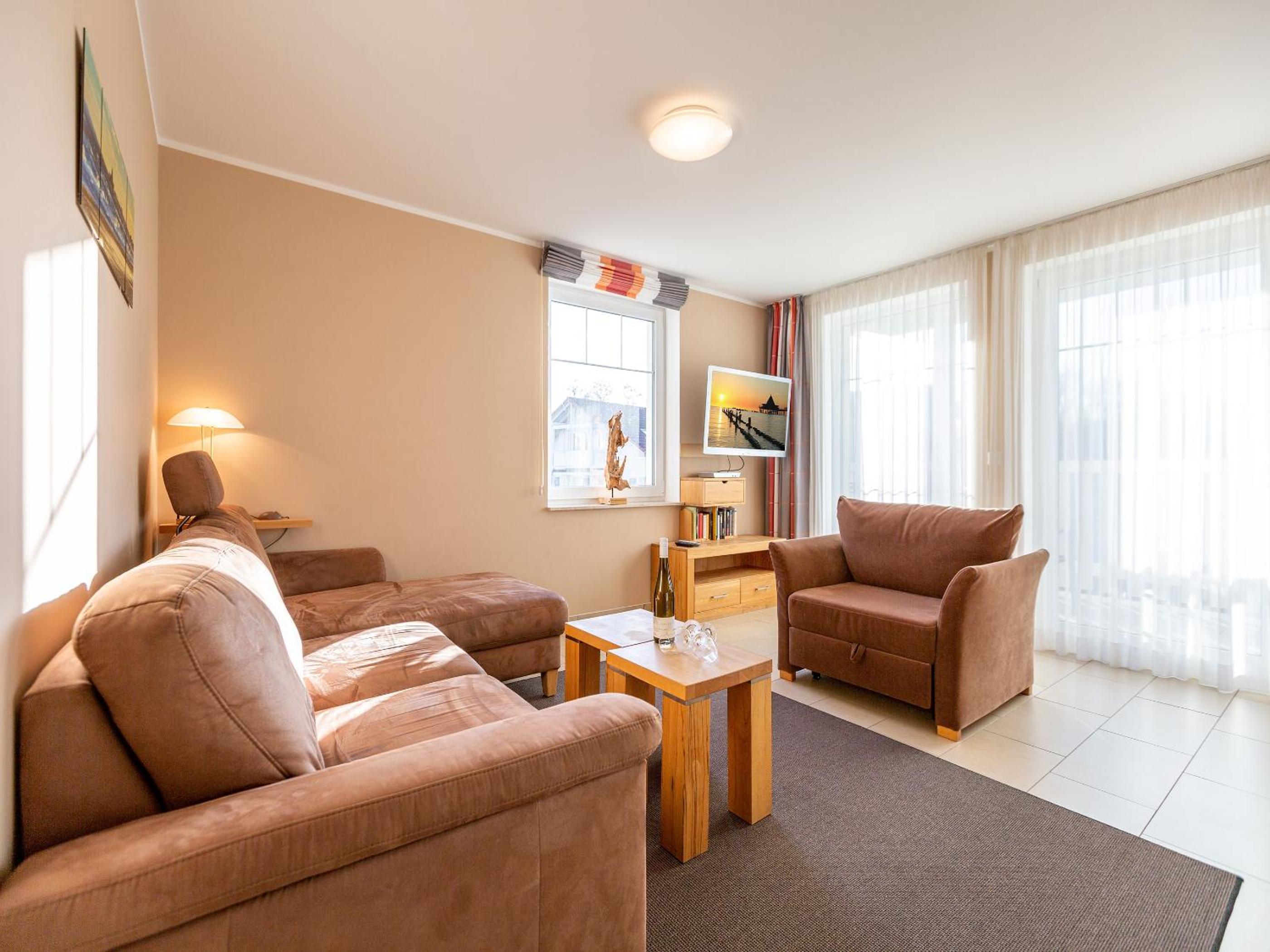 One-Bedroom Apartment with Balcony photo 2