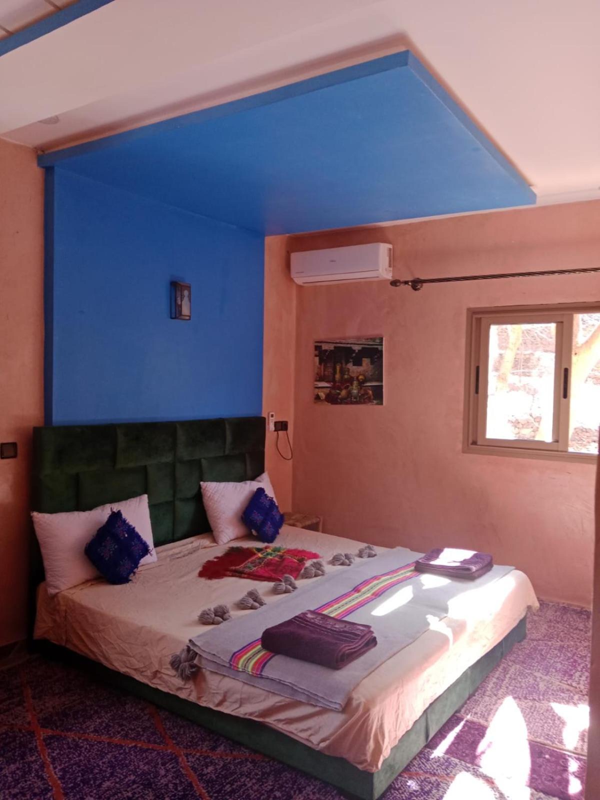 Budget Double Room - Photo 5