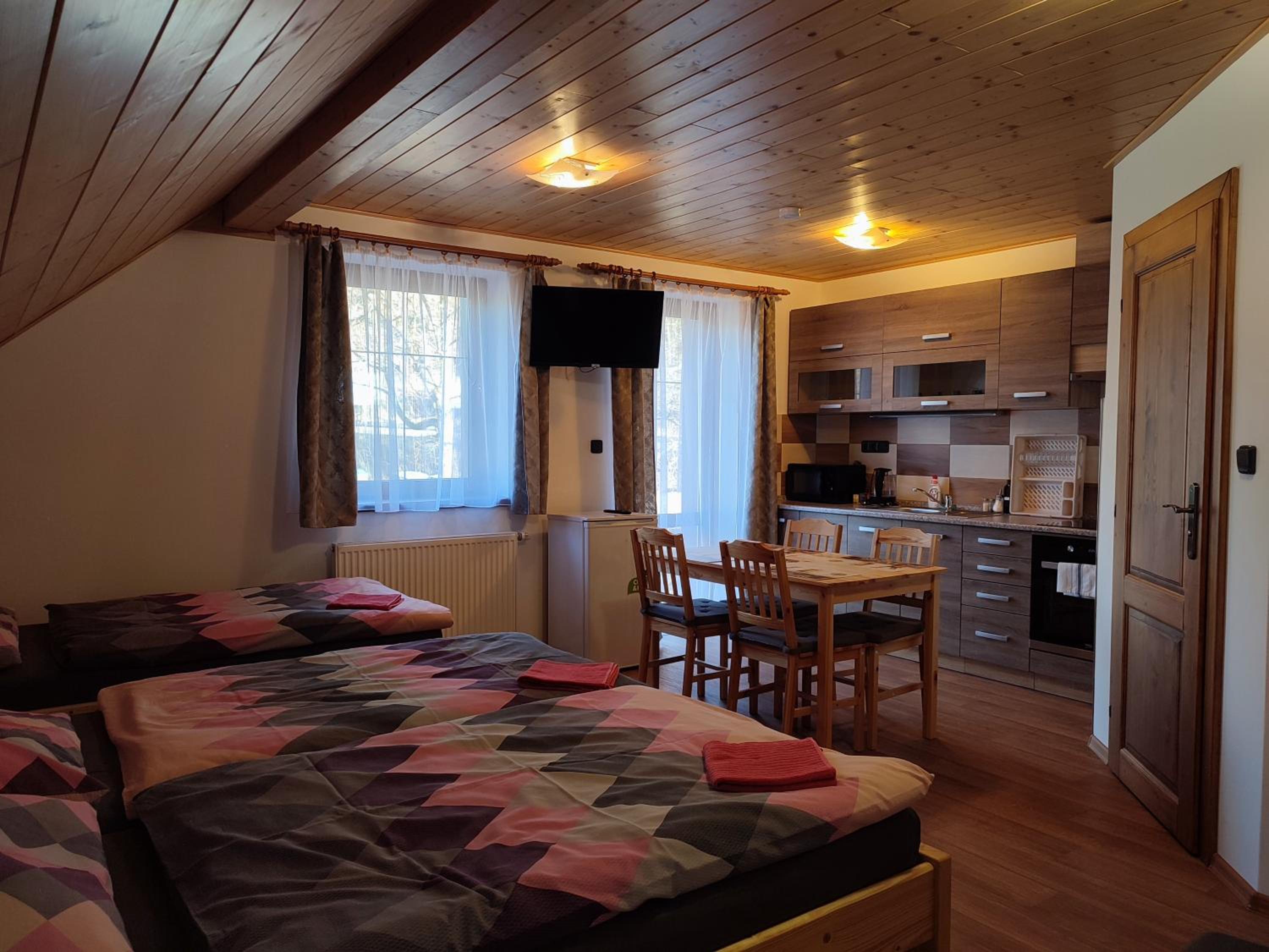 Quadruple Room with Private Bathroom photo 1