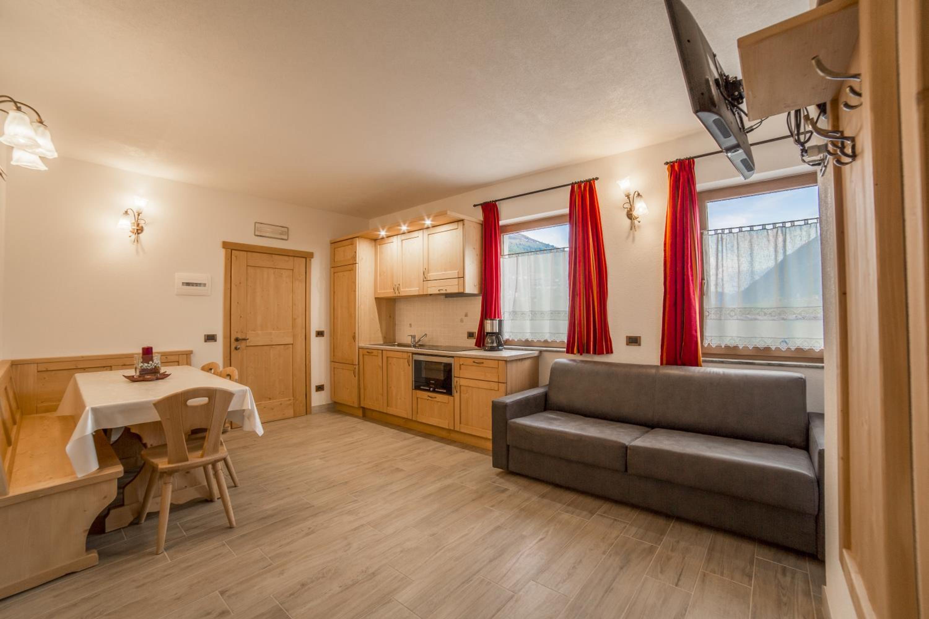 Two-Bedroom Apartment - Photo 2