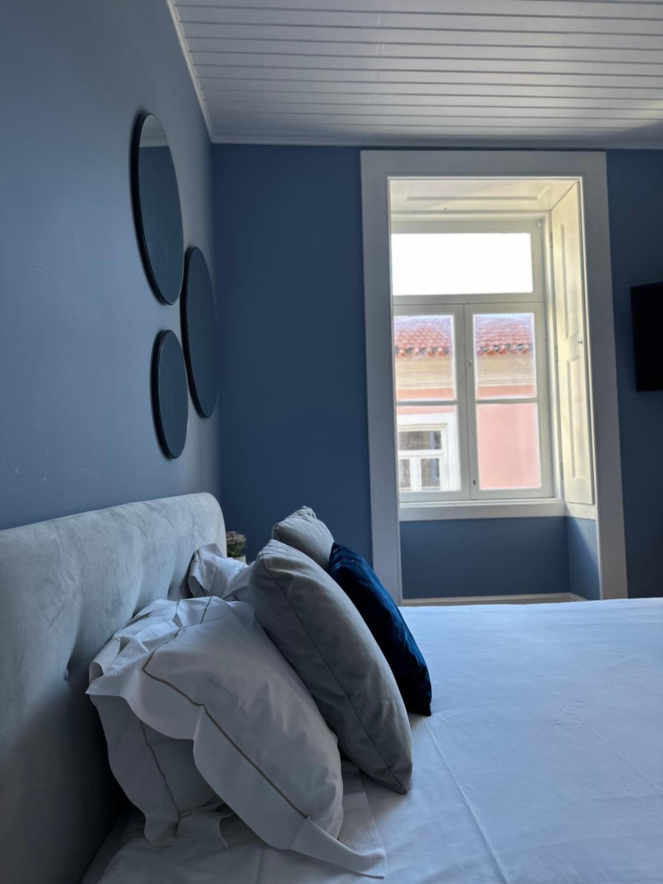 Studio Apartment - Photo 17
