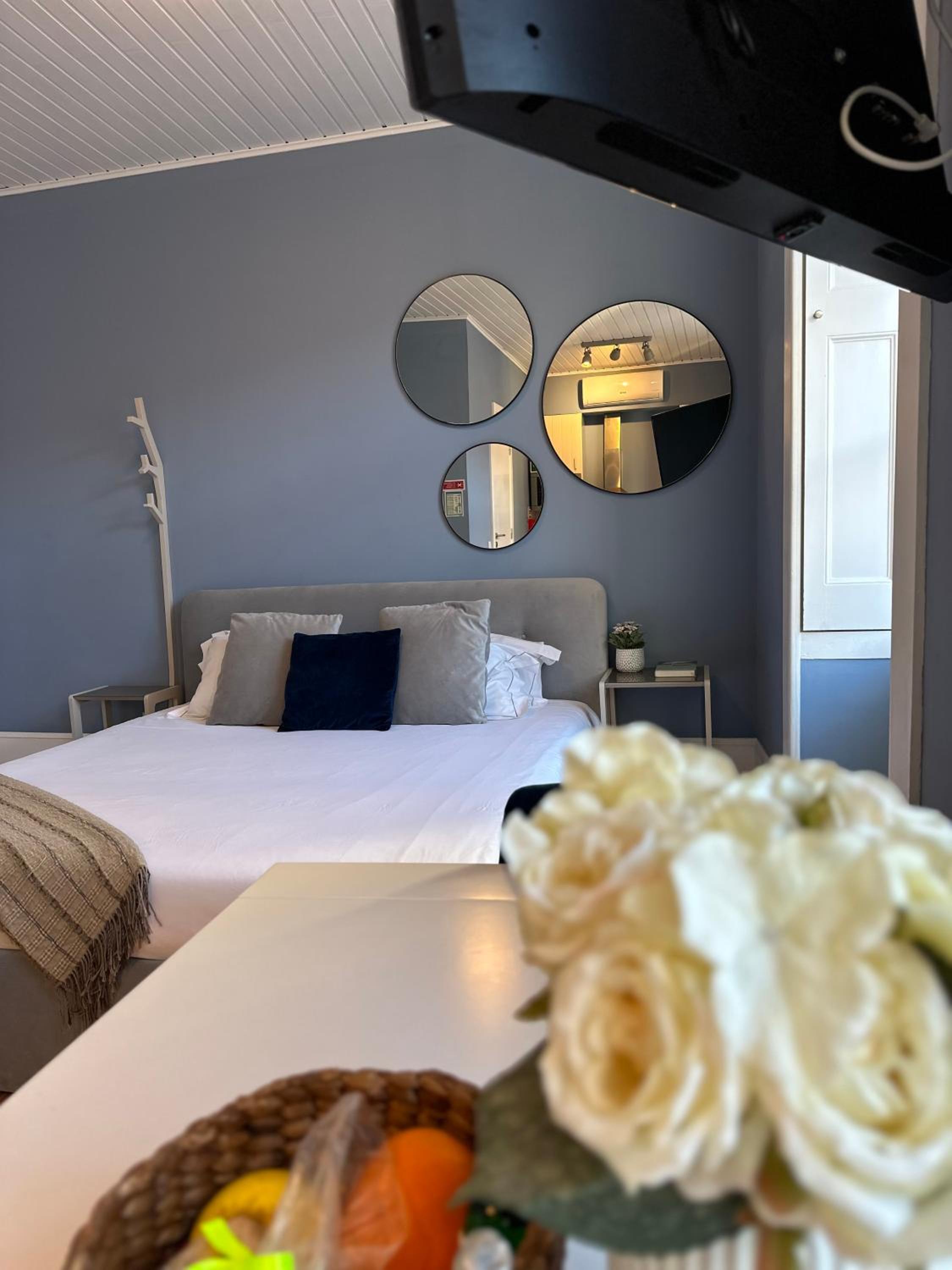 Studio Apartment - Photo 12