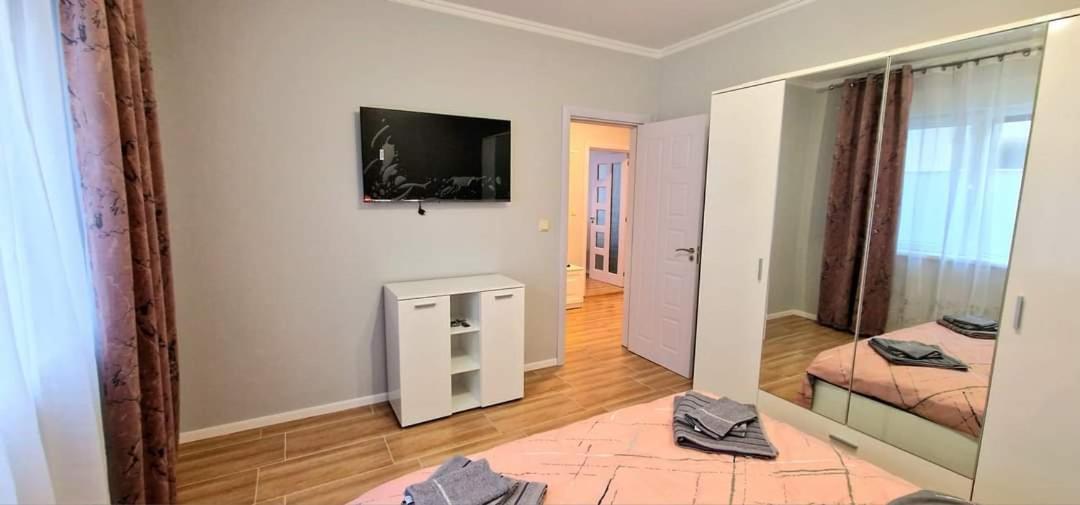 Apartment with Balcony photo 1