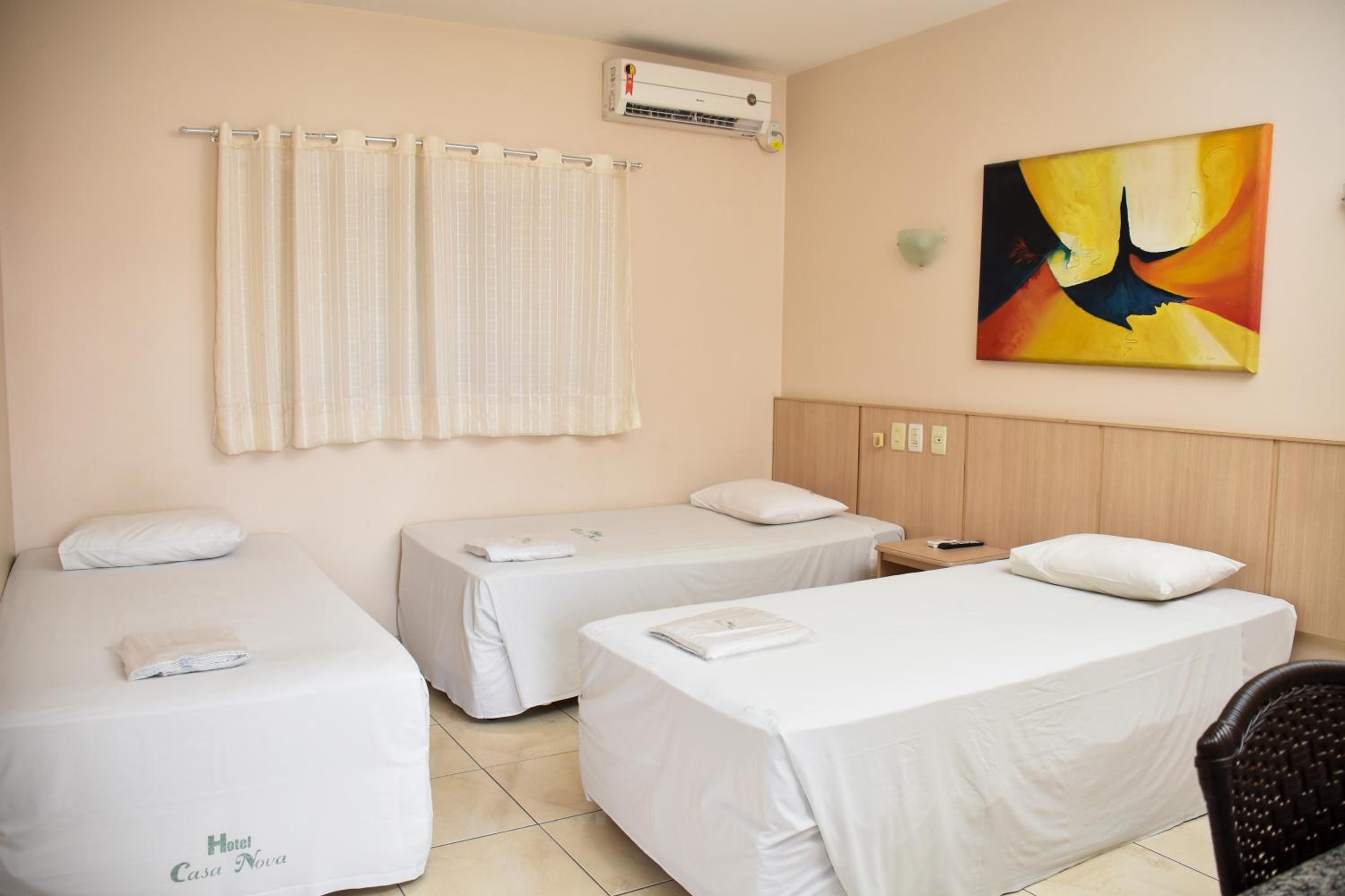 Economy Triple Room photo 3
