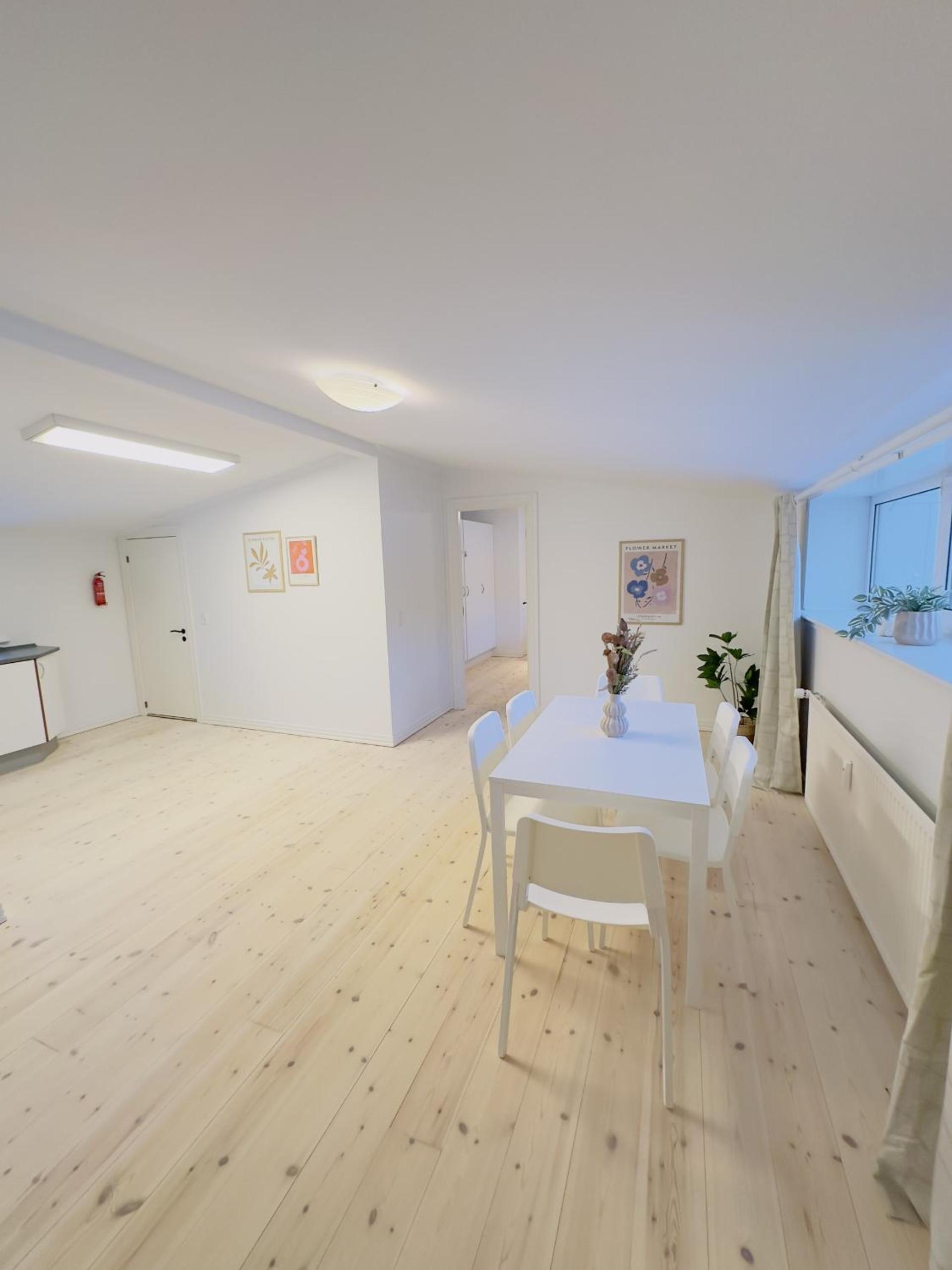 Apartment photo 3