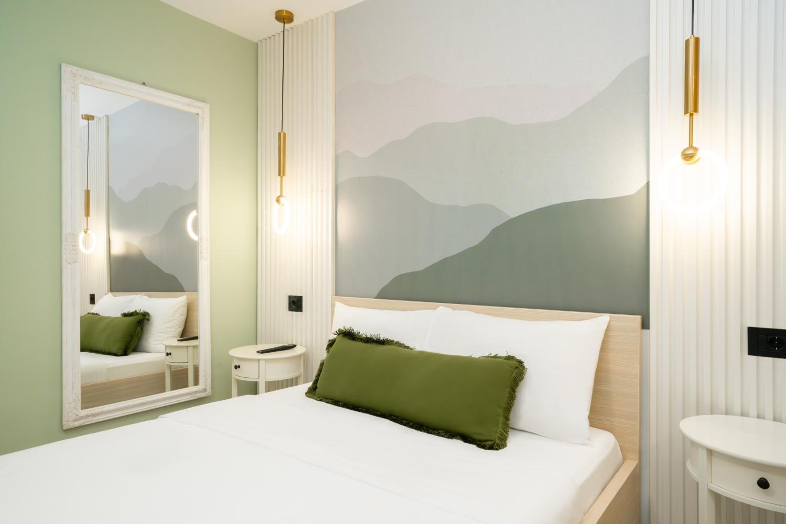 Standard Double Room - Photo 8