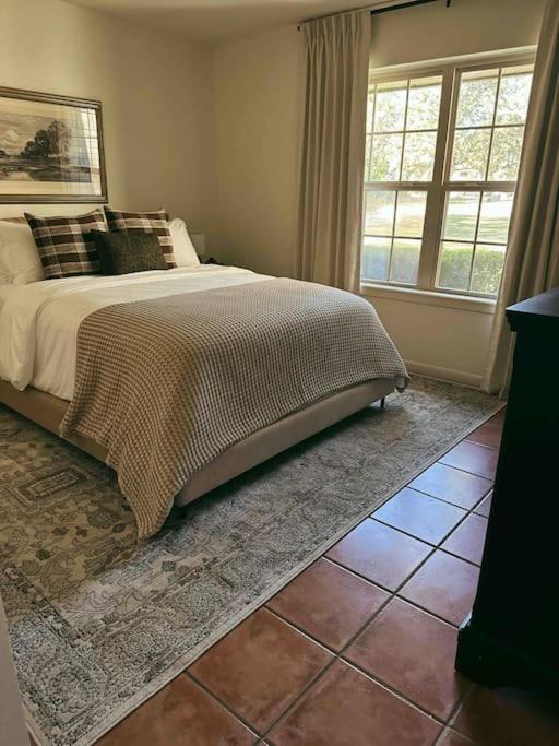Four-Bedroom House photo 1