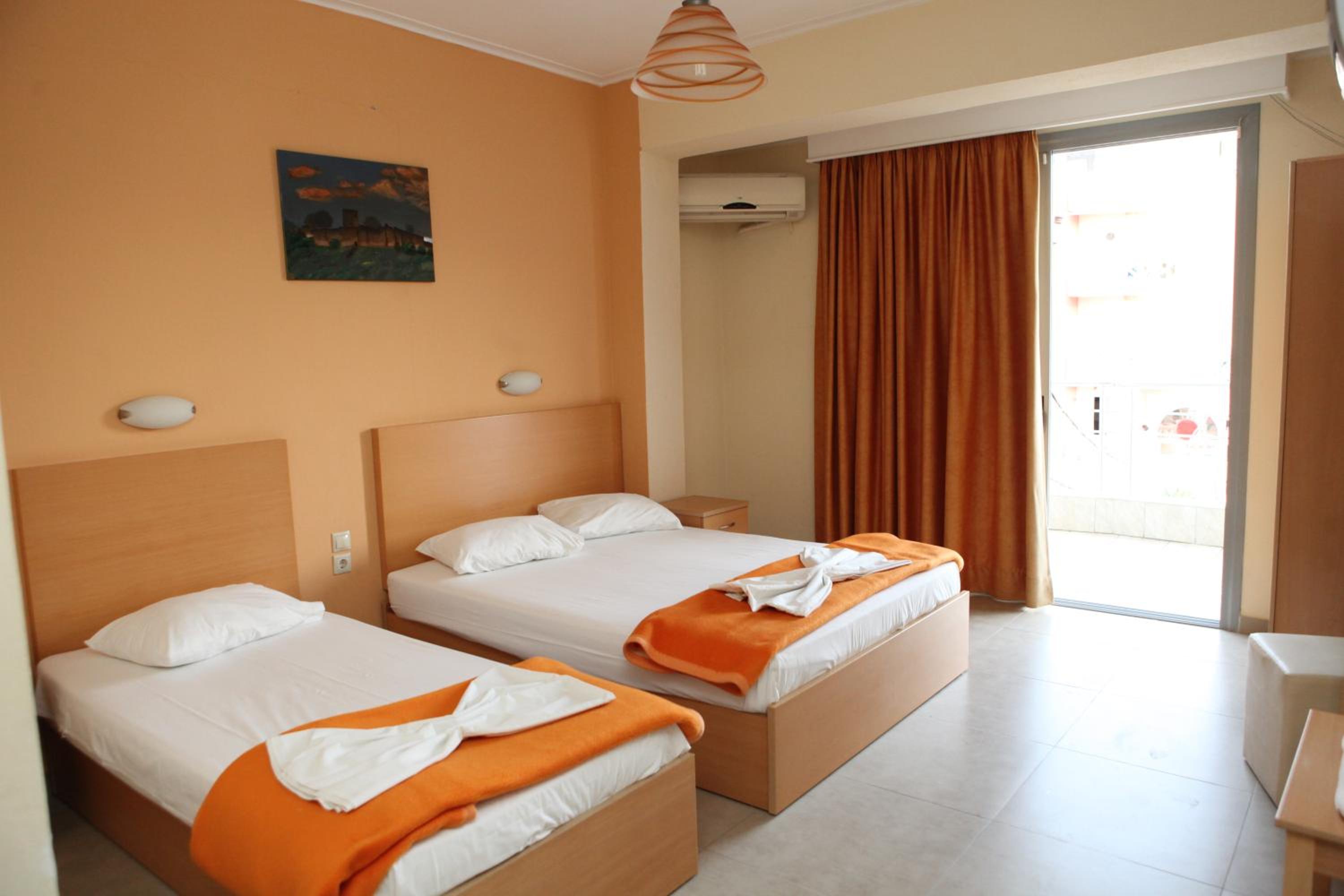Triple Room with City View