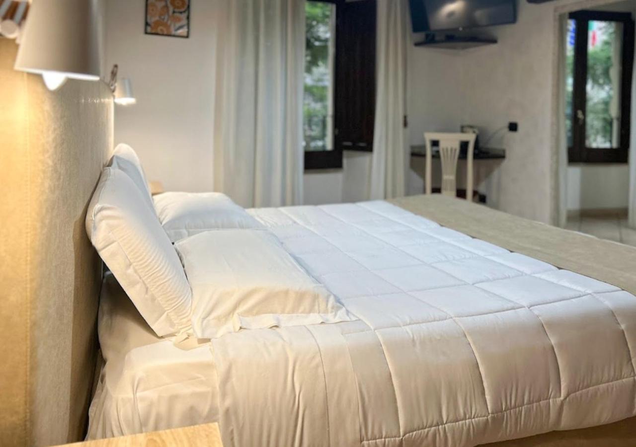 Superior Double Room - Photo 8