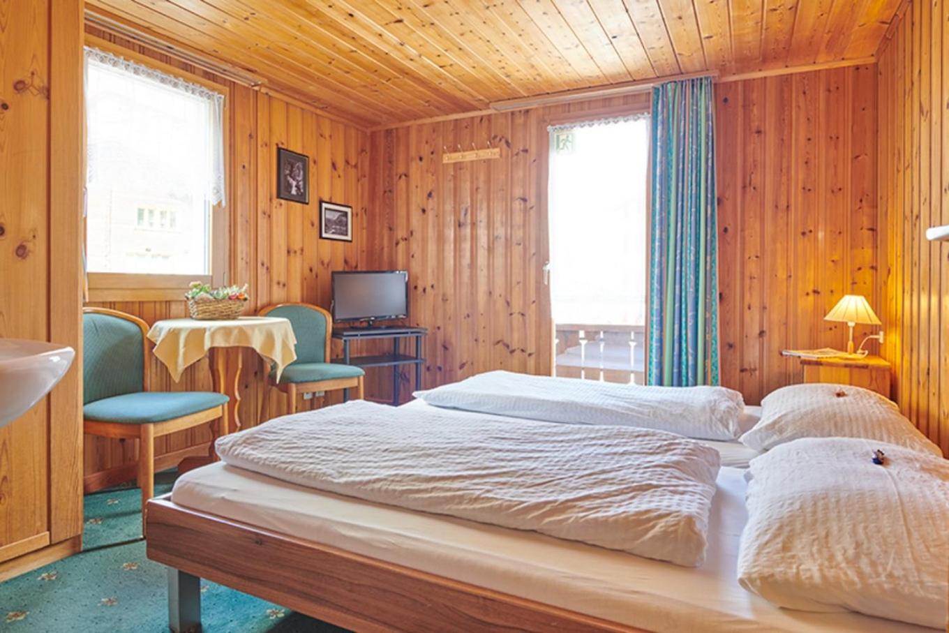 Twin Room with Shared Bathroom
