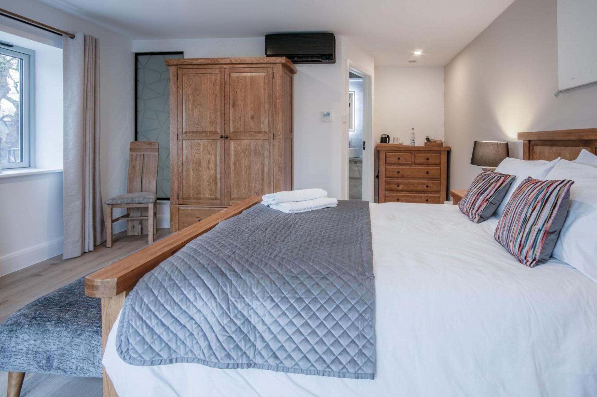 One-Bedroom Apartment - Photo 10