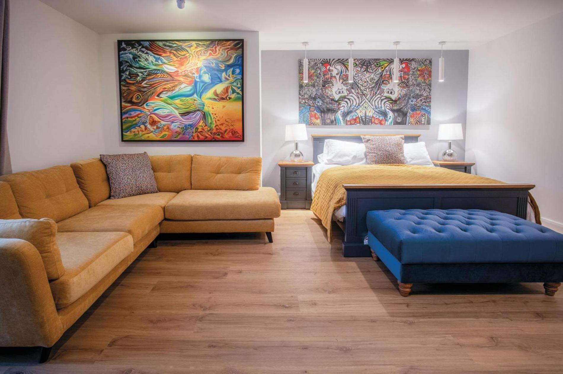 One-Bedroom Apartment - Photo 10