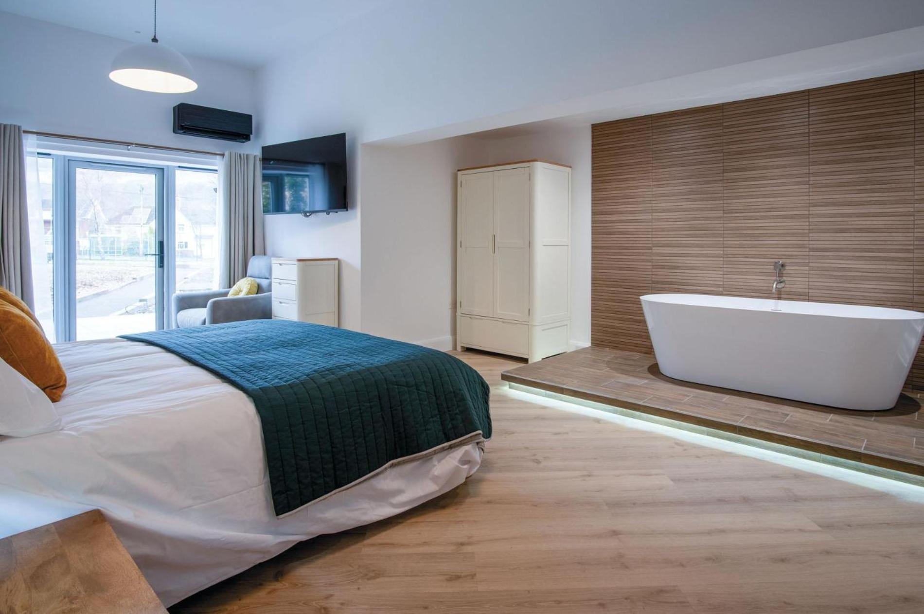 One-Bedroom Apartment - Photo 15