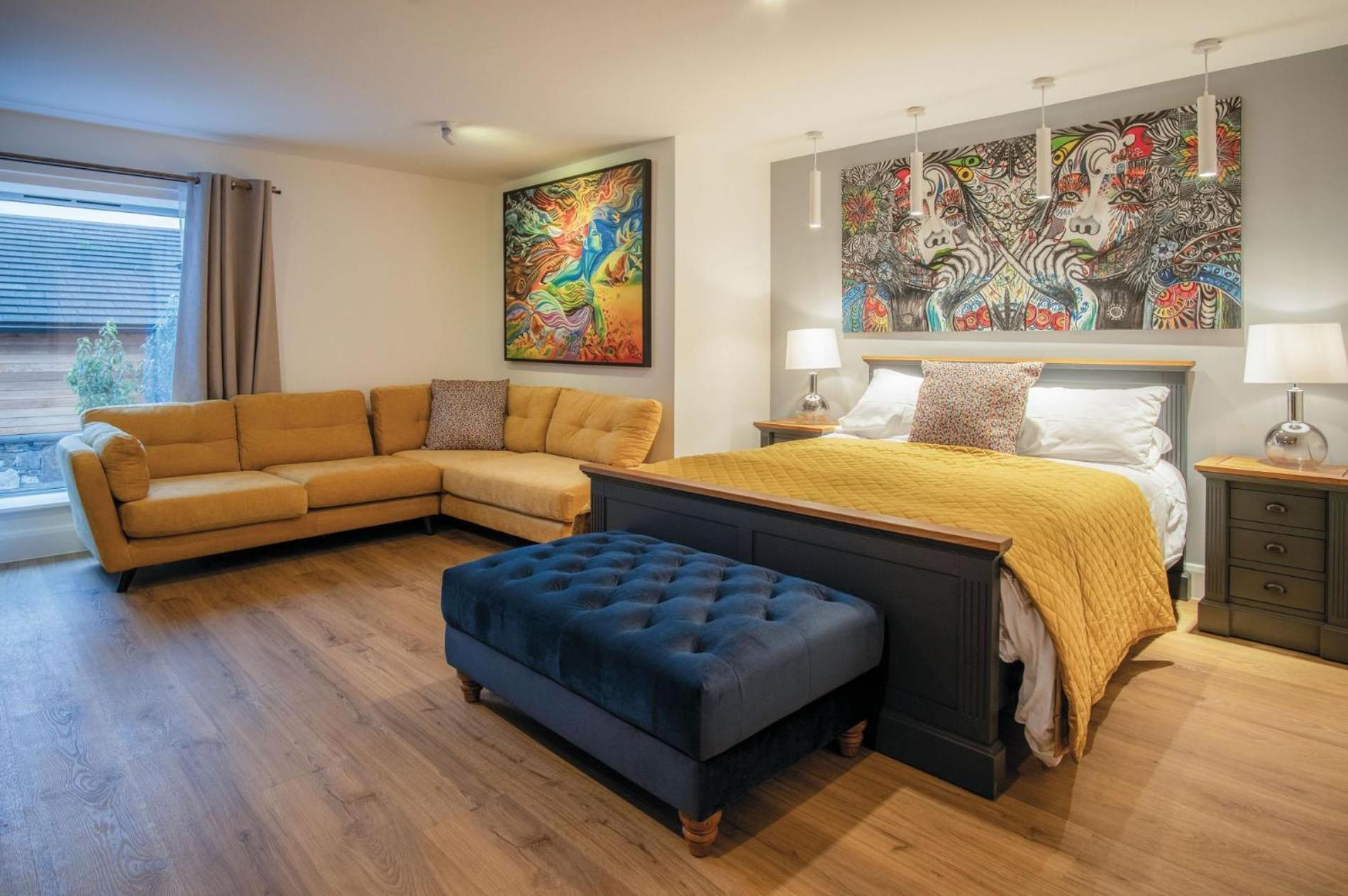 One-Bedroom Apartment - Photo 18