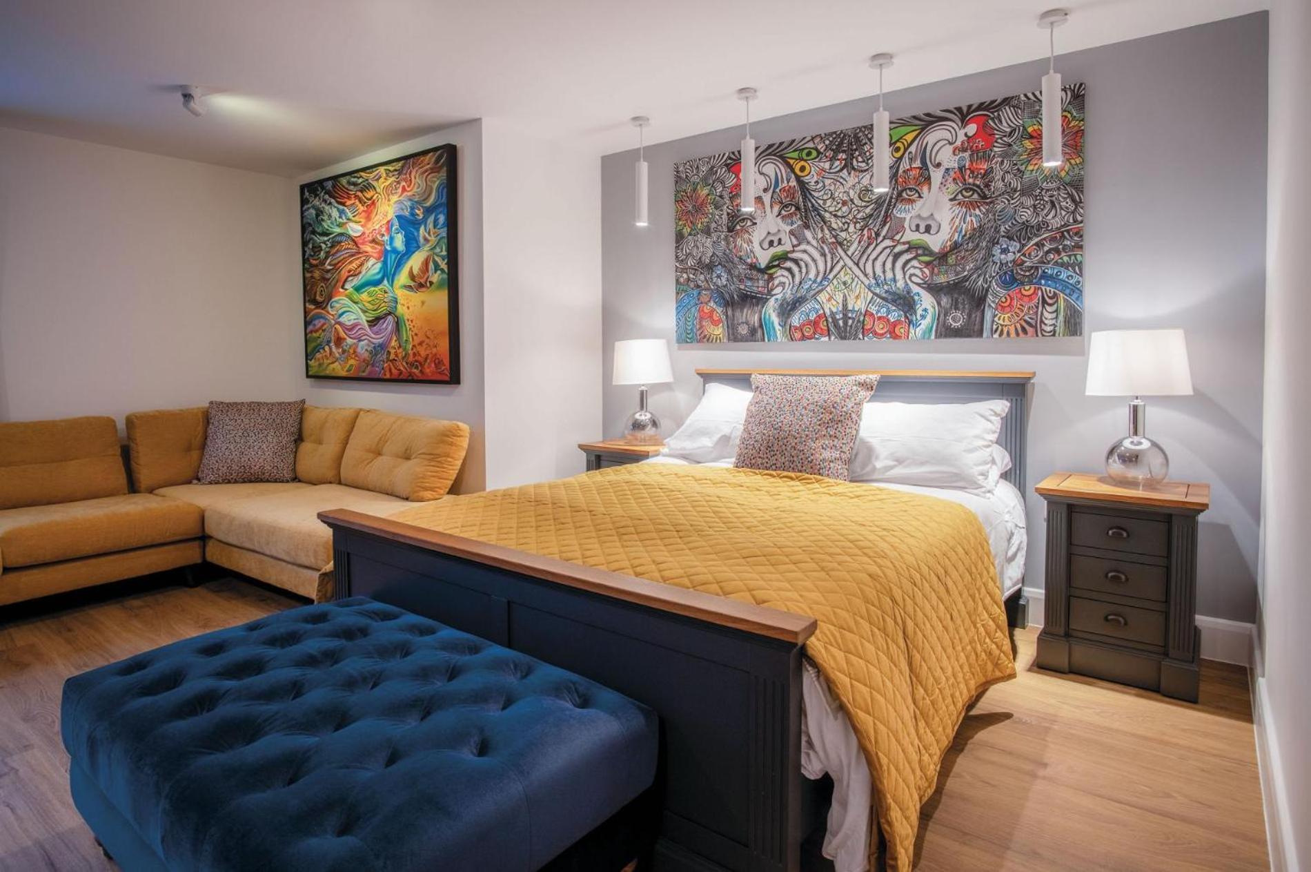 One-Bedroom Apartment - Photo 21