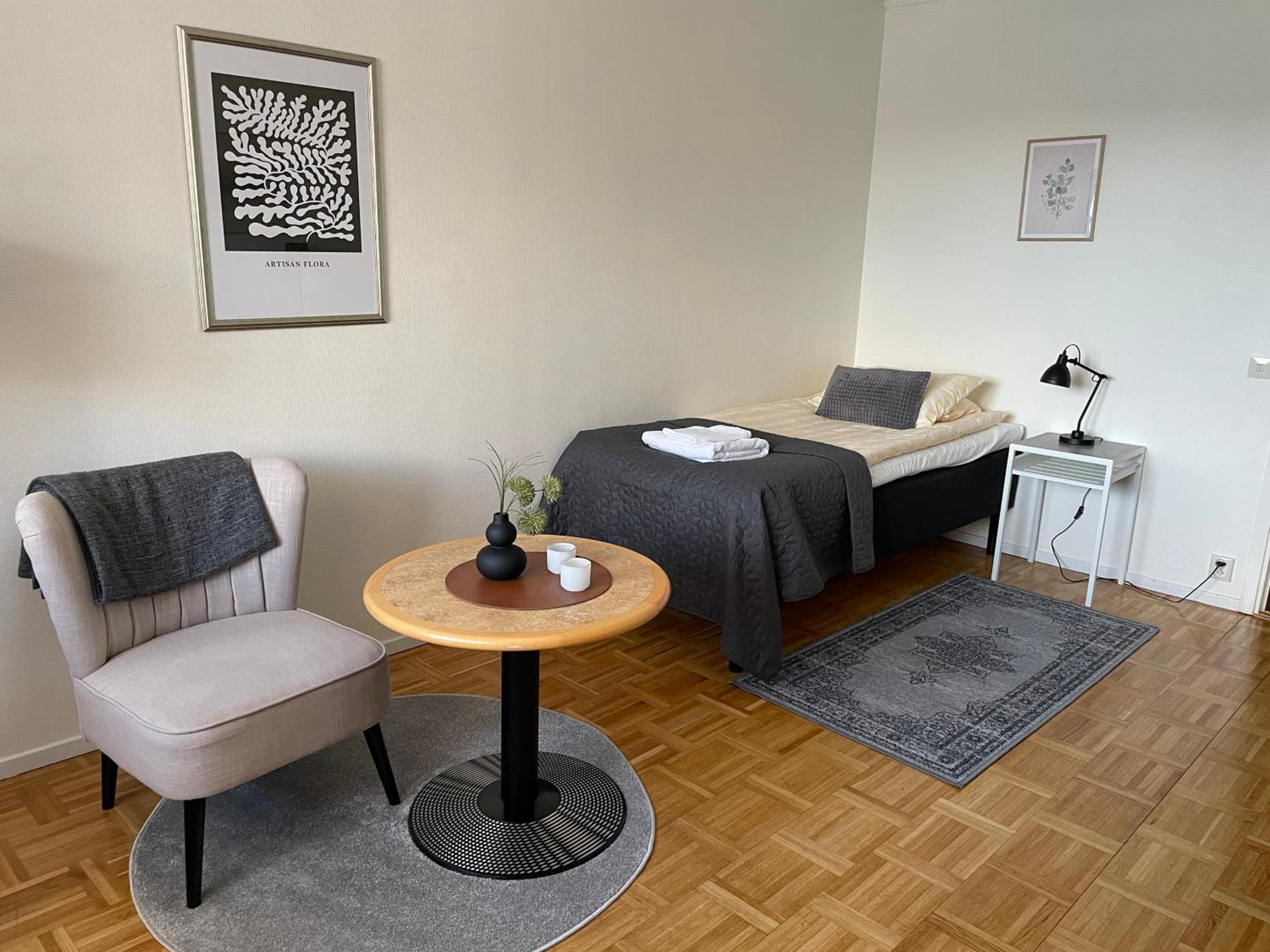 One-Bedroom Apartment