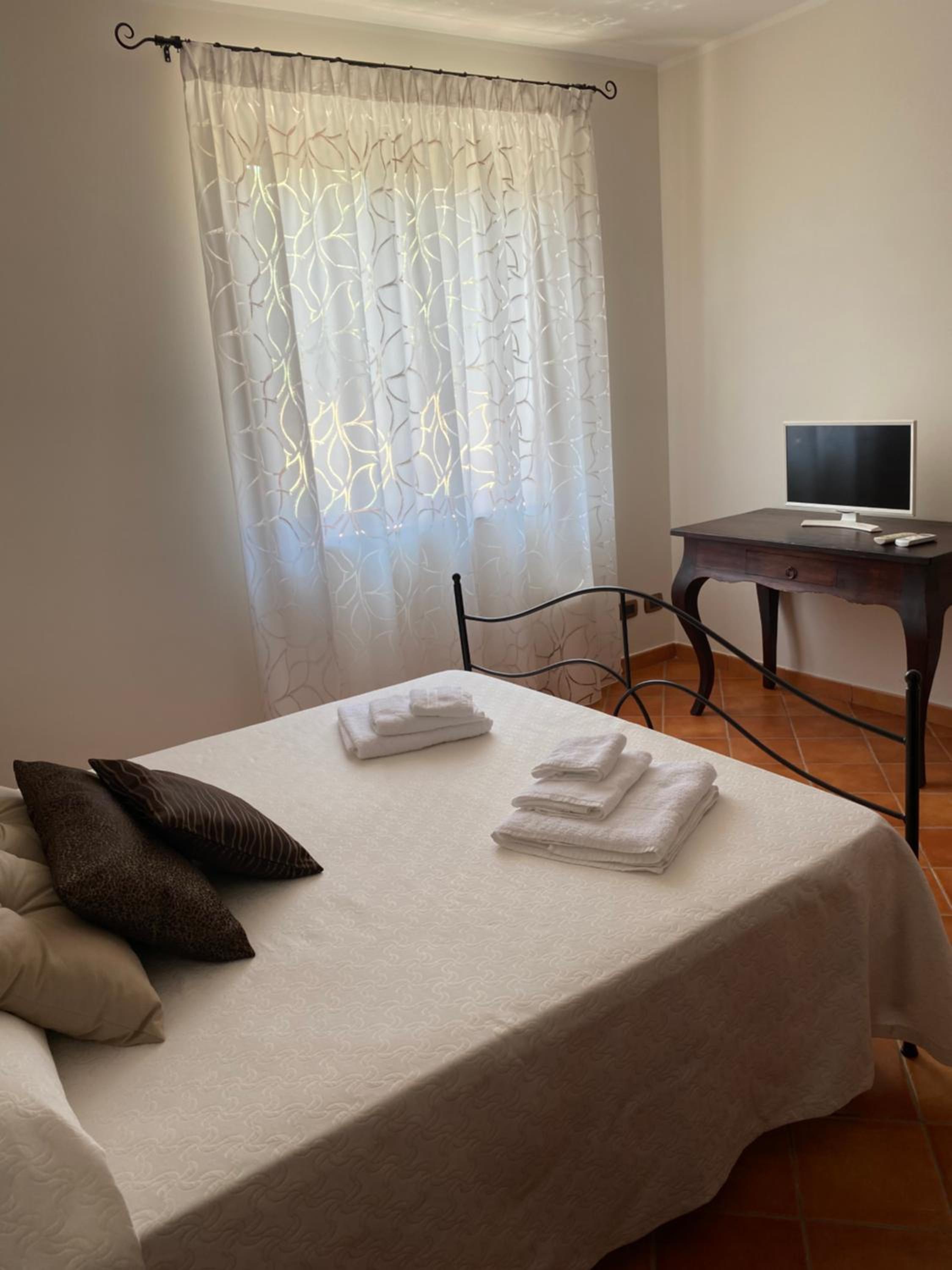 Large Double Room photo 2