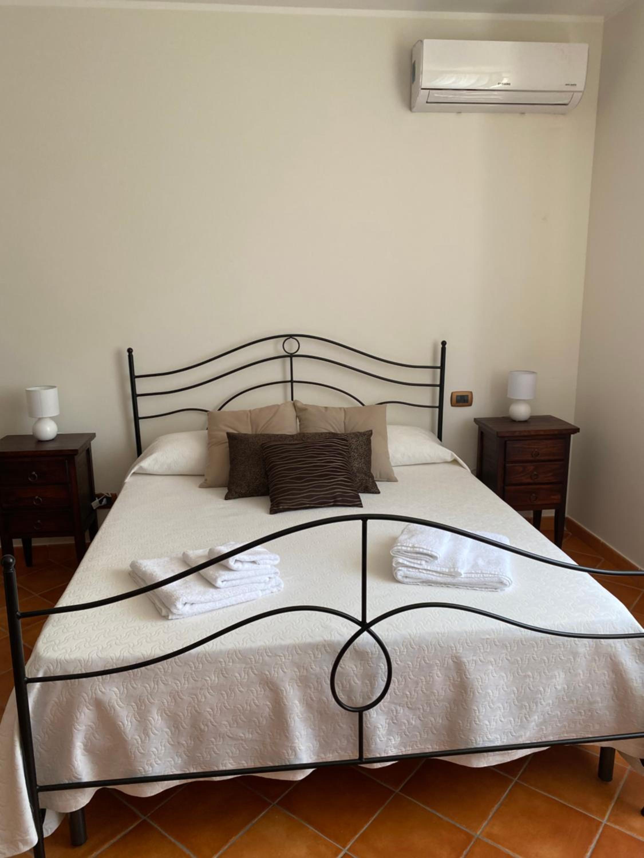 Large Double Room photo 1