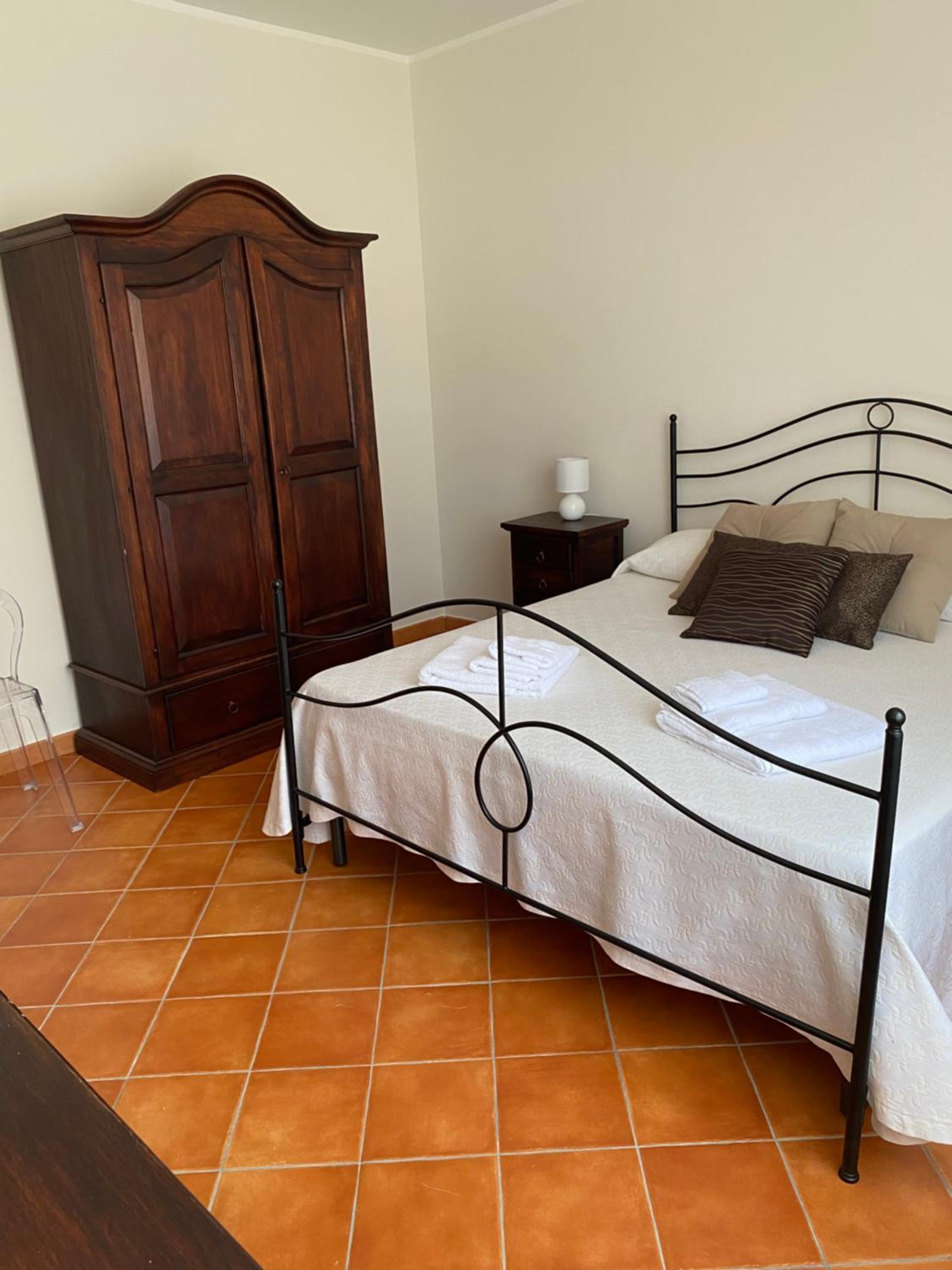 Large Double Room photo 3