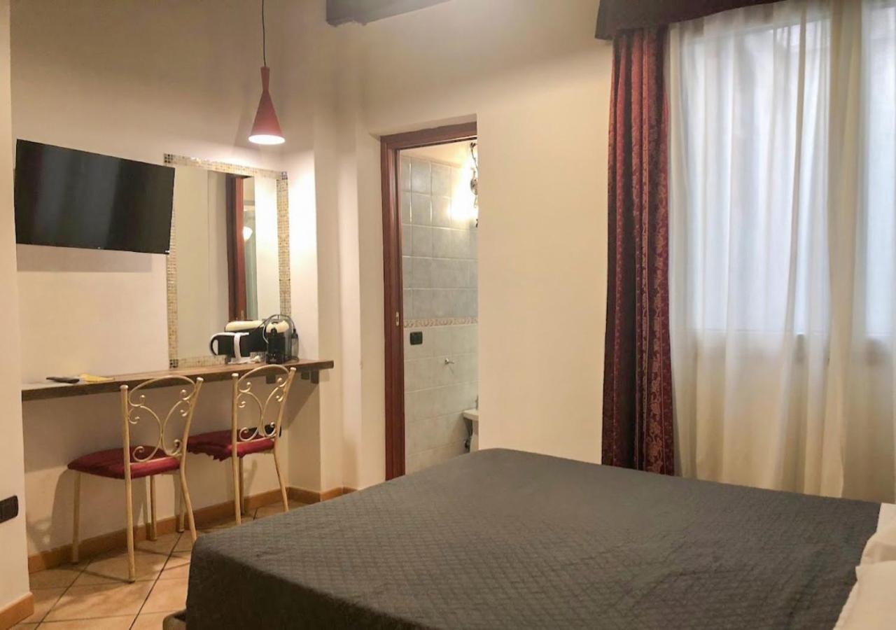 Economy Double Room photo 2