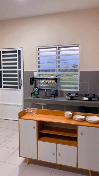 Three-Bedroom House photo 2