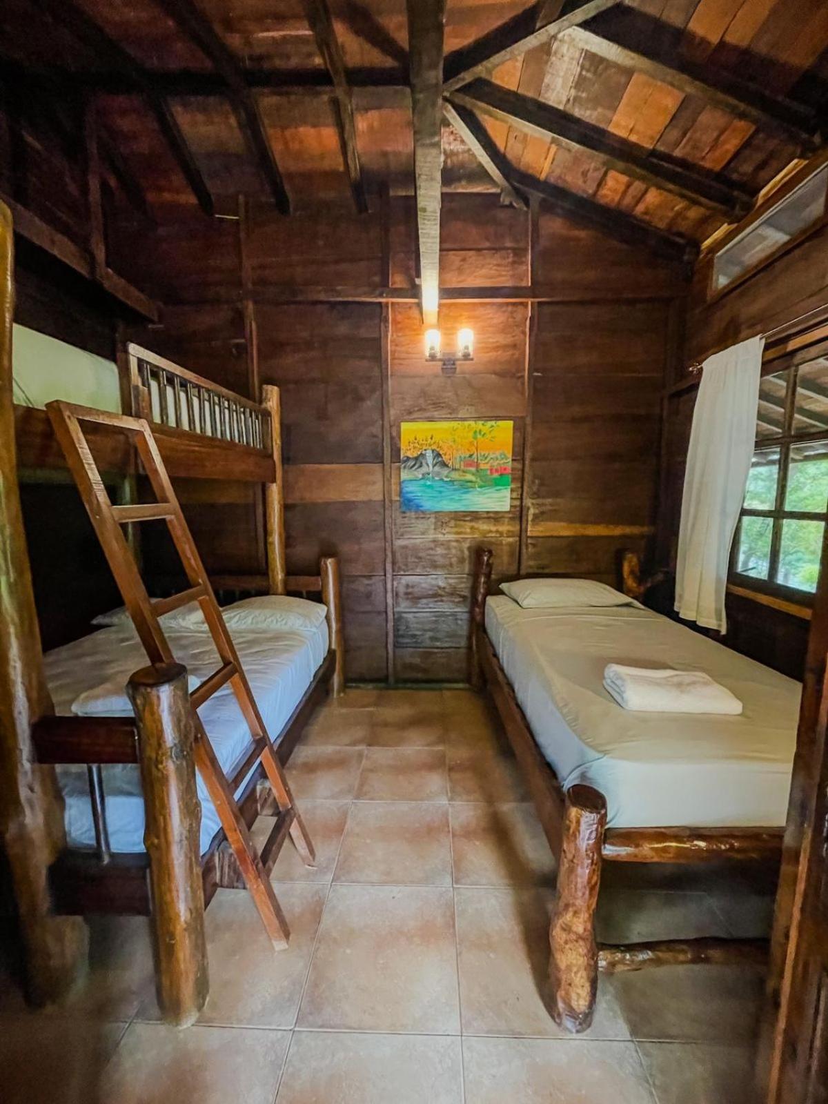 Economy Quadruple Room with Shared Bathroom photo 1