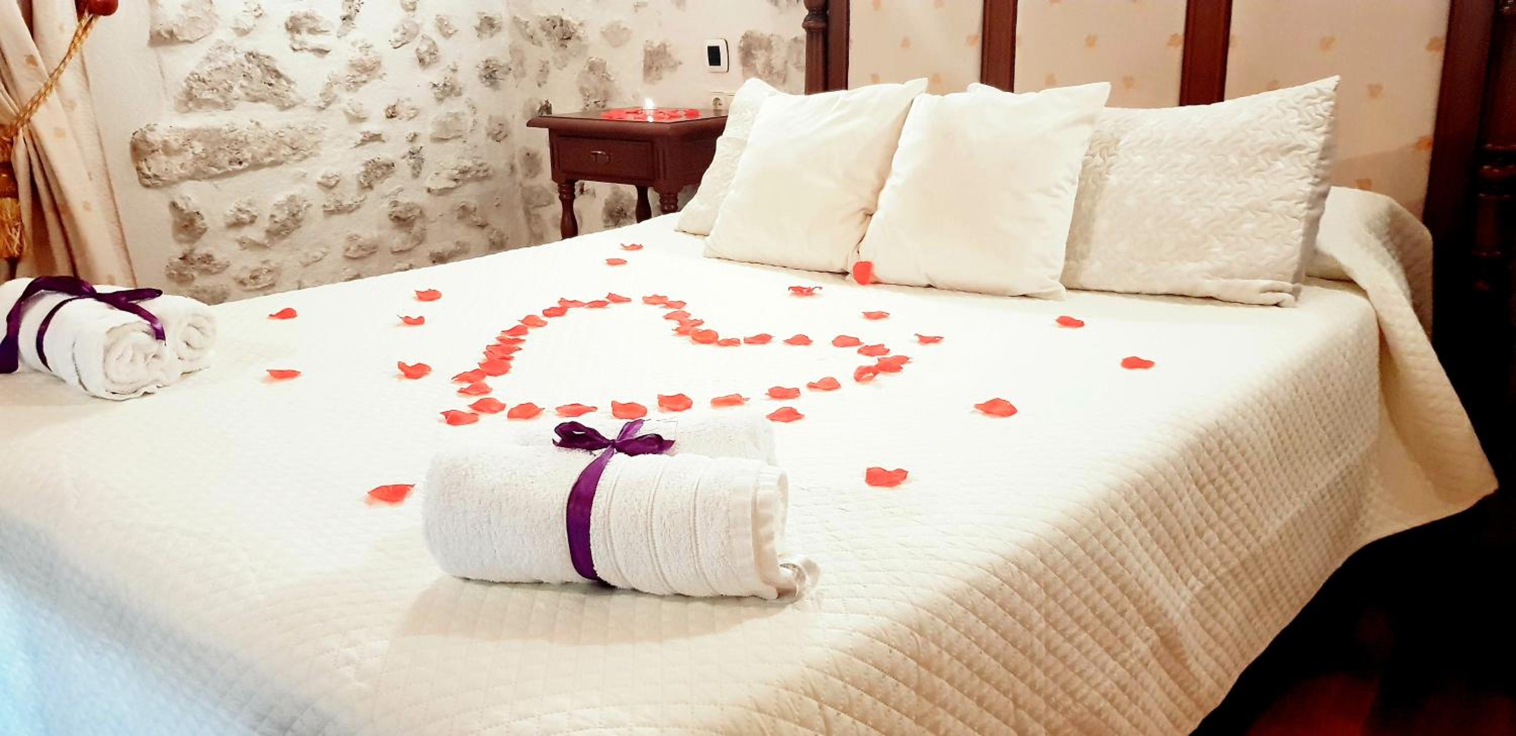 Deluxe Suite with Spa Bath photo 3
