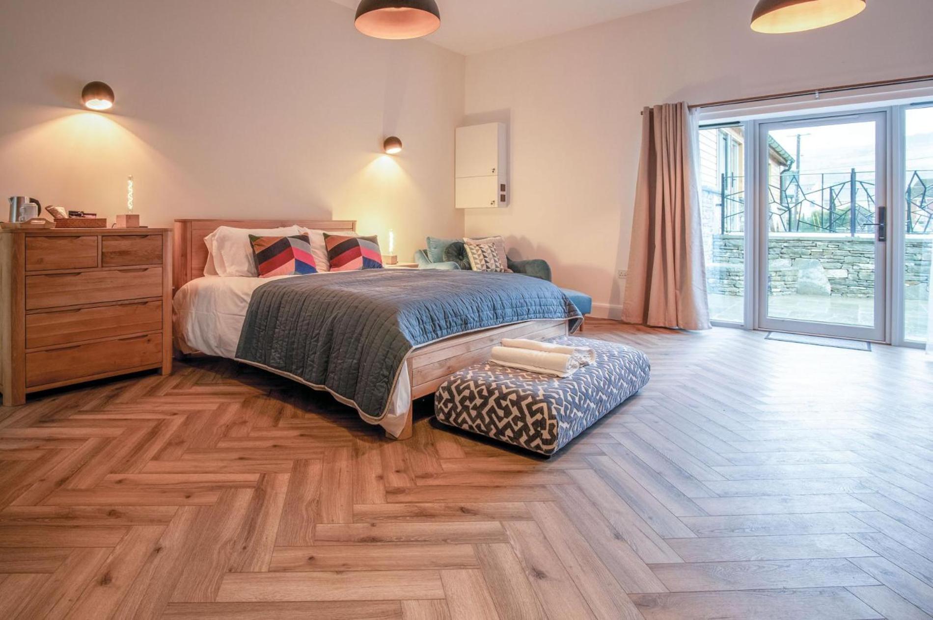 One-Bedroom Apartment - Photo 6