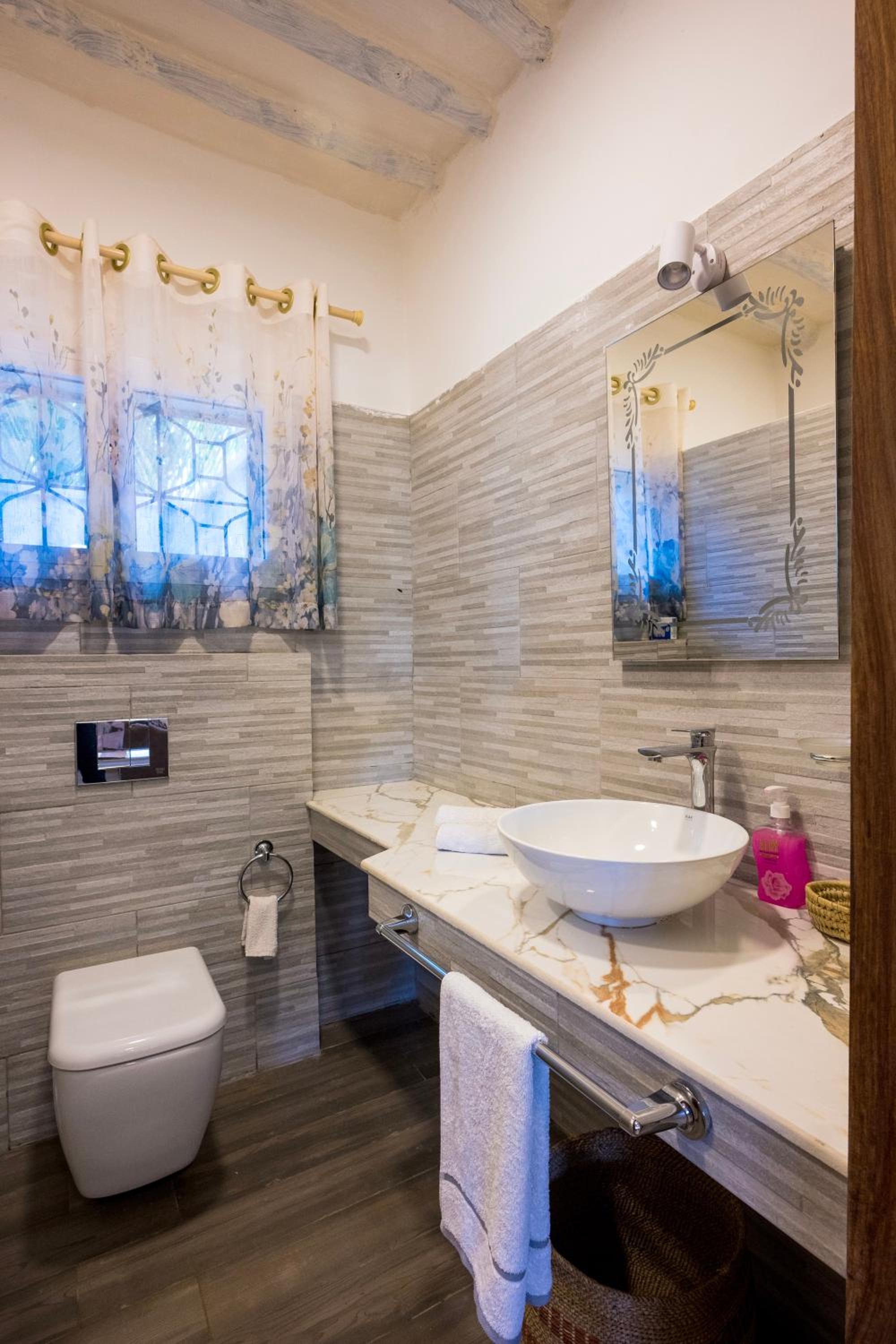 Villa with Sea View - Photo 12