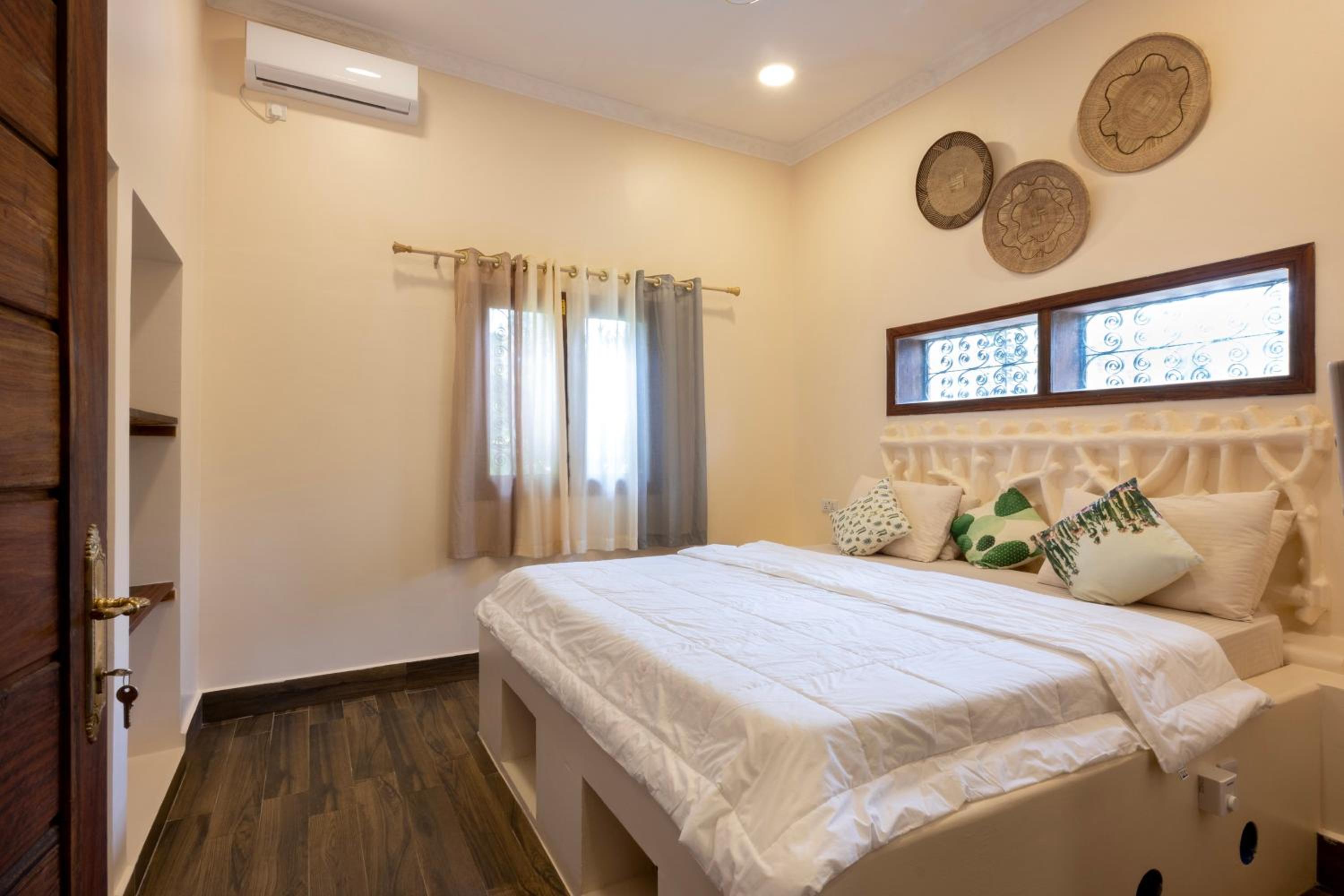 Villa with Garden View - Photo 16