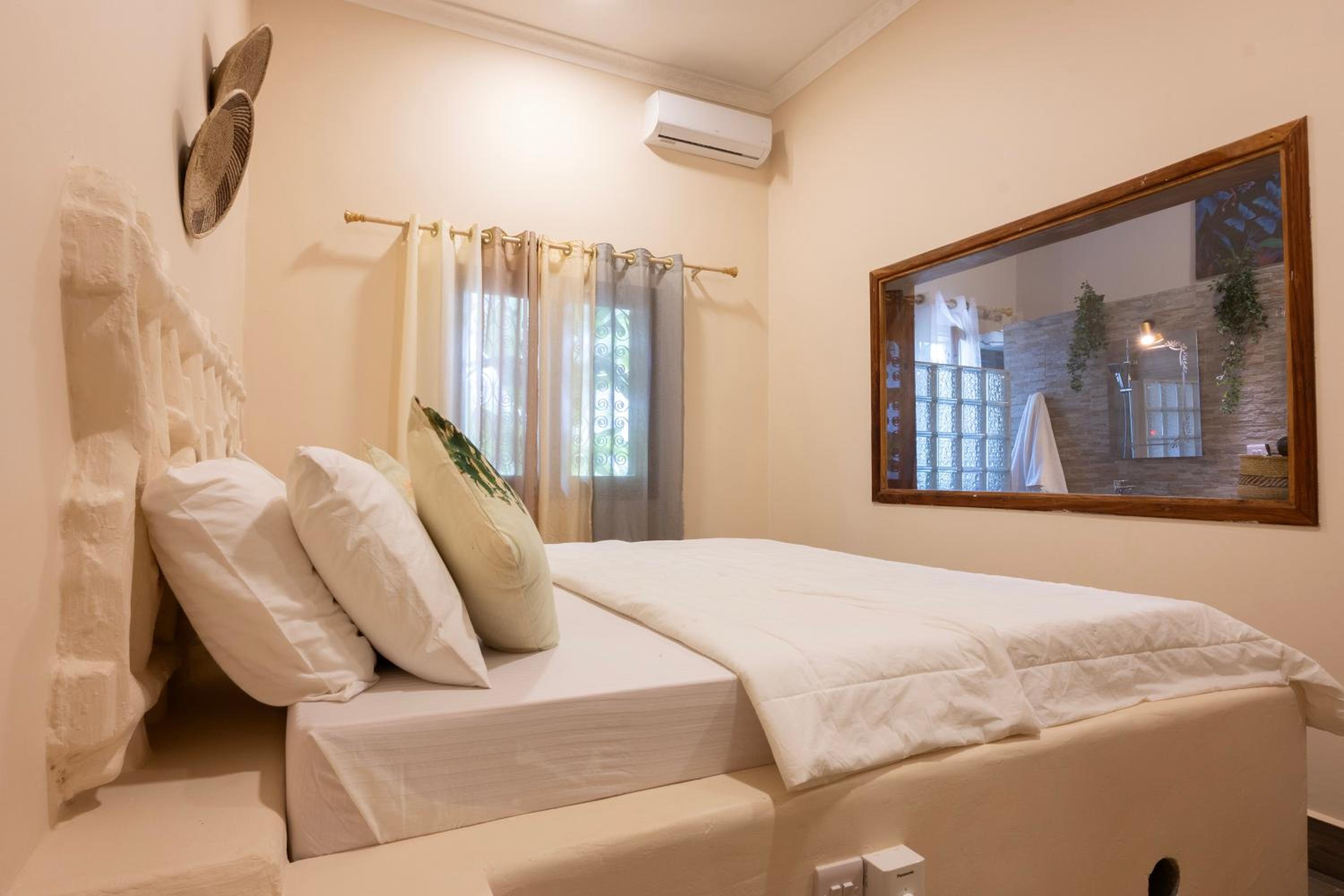 Villa with Garden View - Photo 8