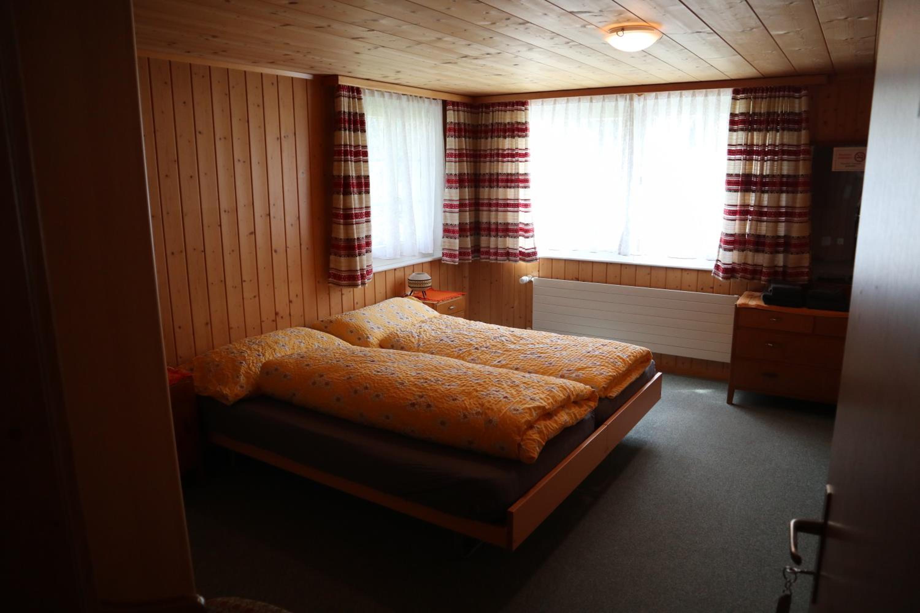 Double Room with Shared Bathroom photo 2