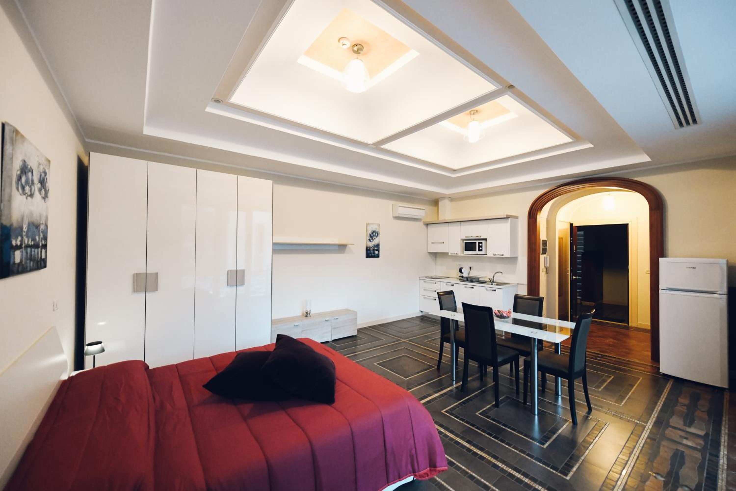 Königszimmer mit Gartenblick