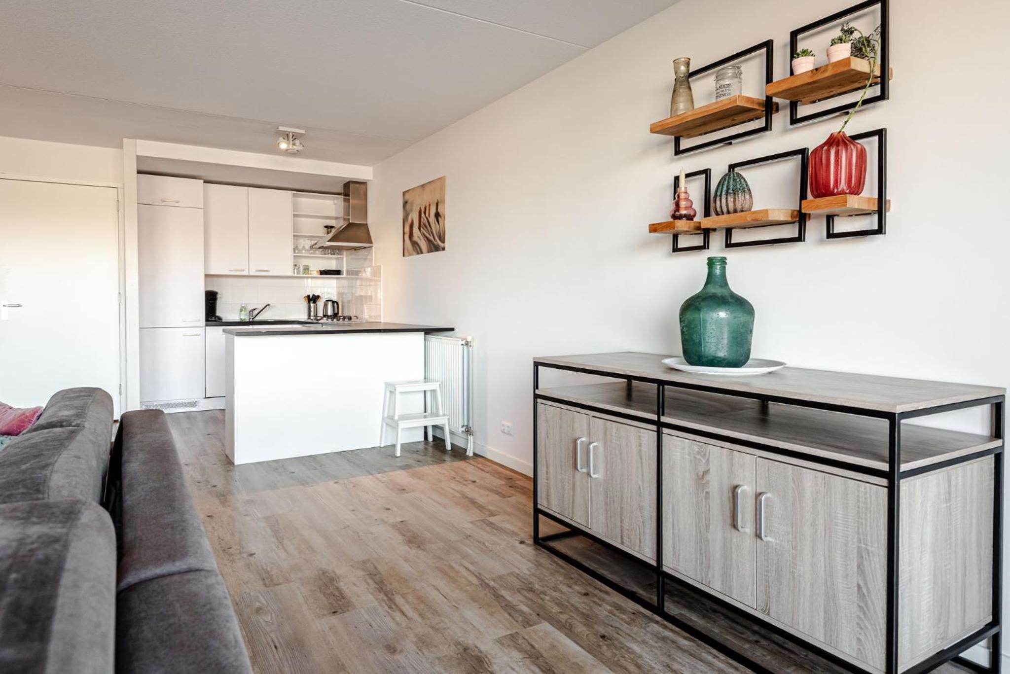 Apartment with Balcony - Photo 12