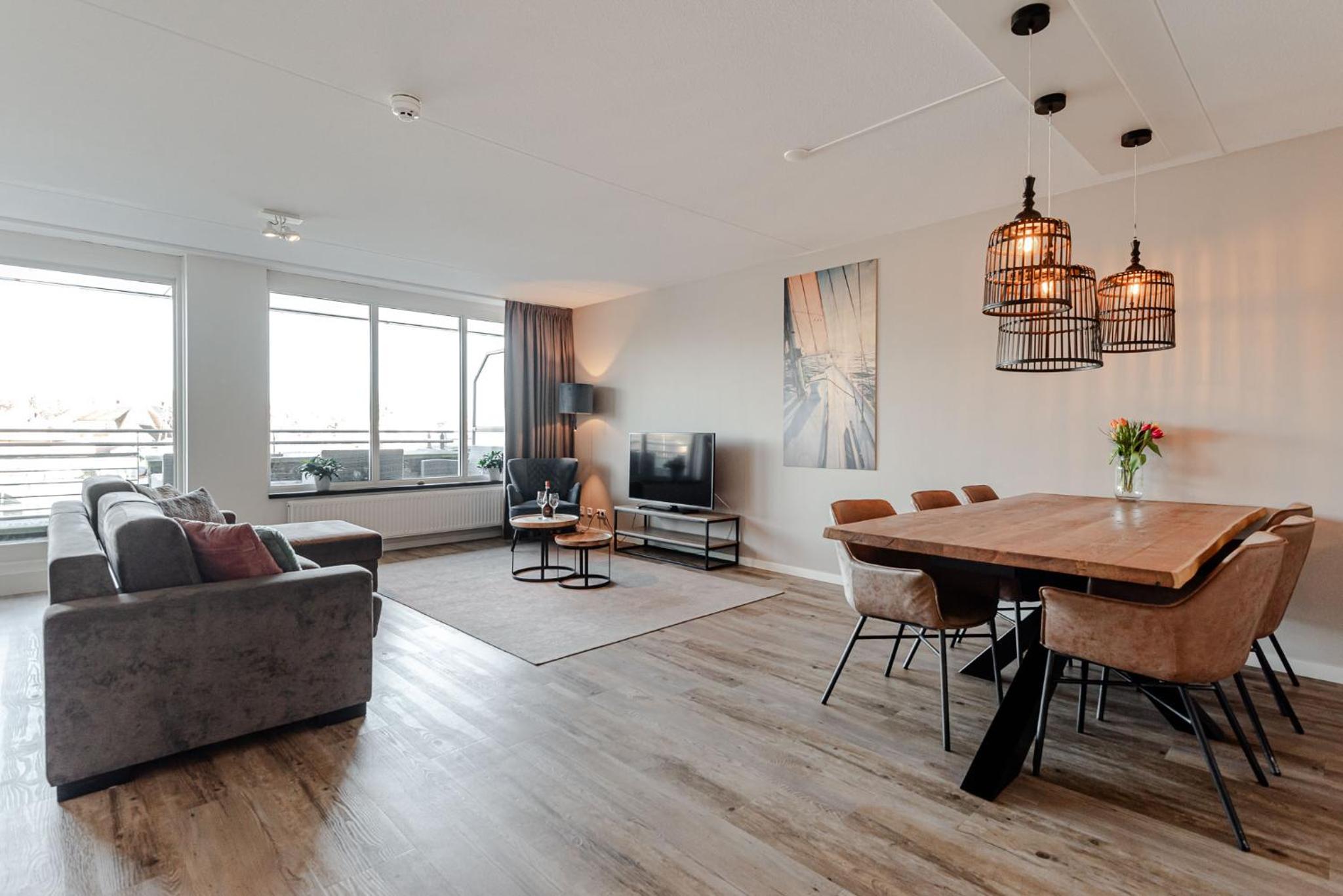 Apartment with Balcony - Photo 1